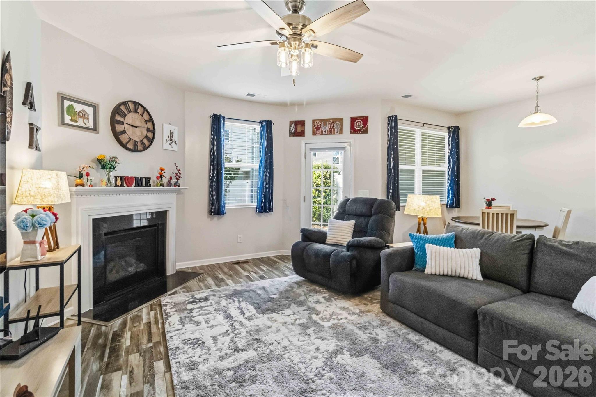 7048 Woodsbay Lane Property Photo 11