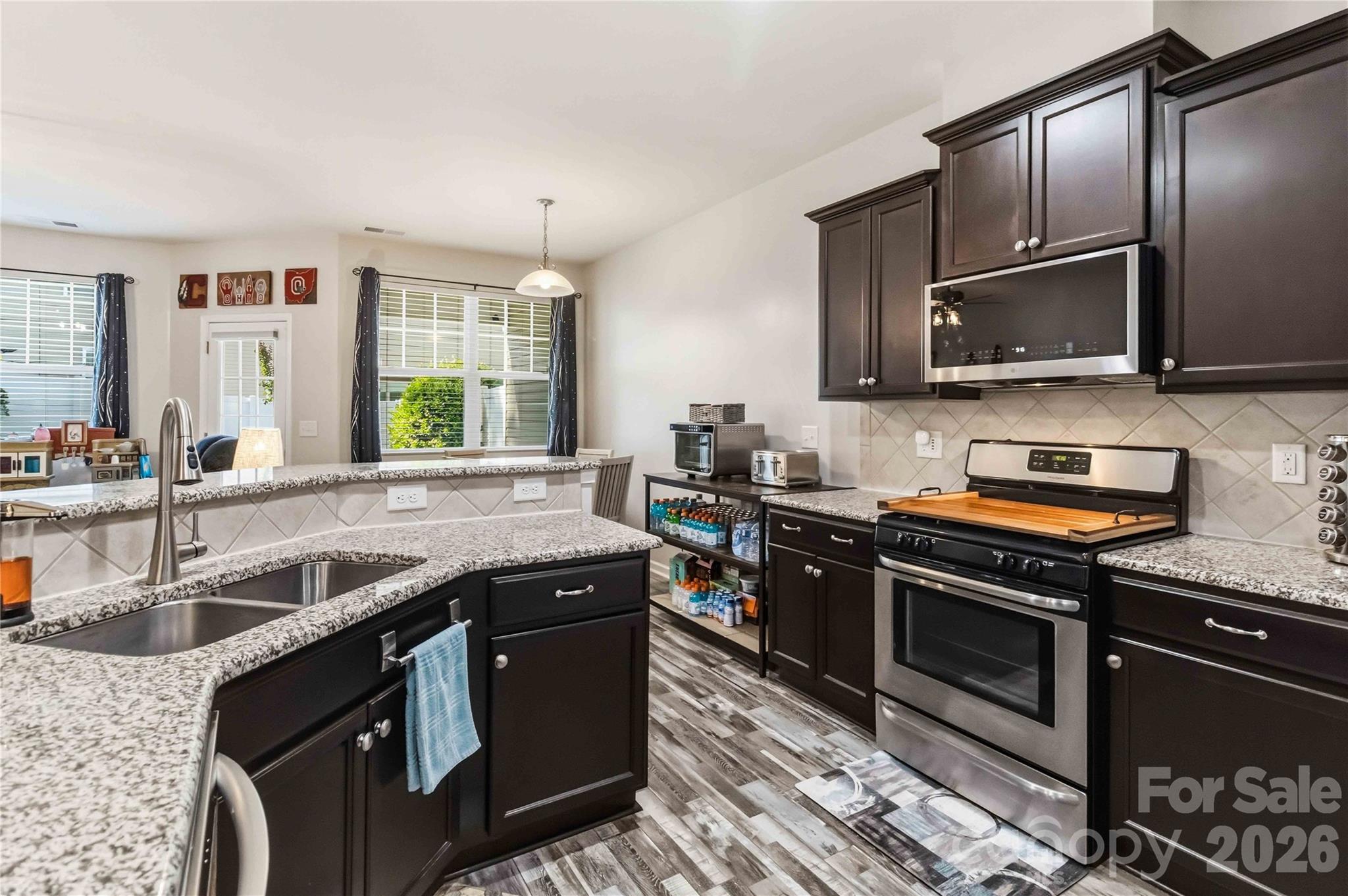 7048 Woodsbay Lane Property Photo 18