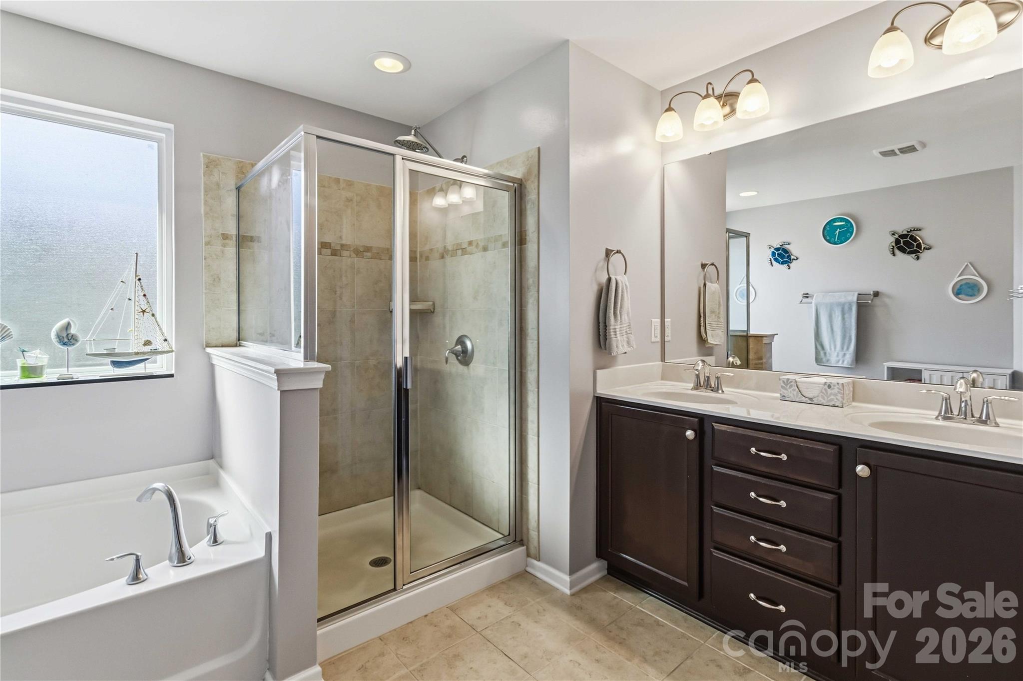 7048 Woodsbay Lane Property Photo 31