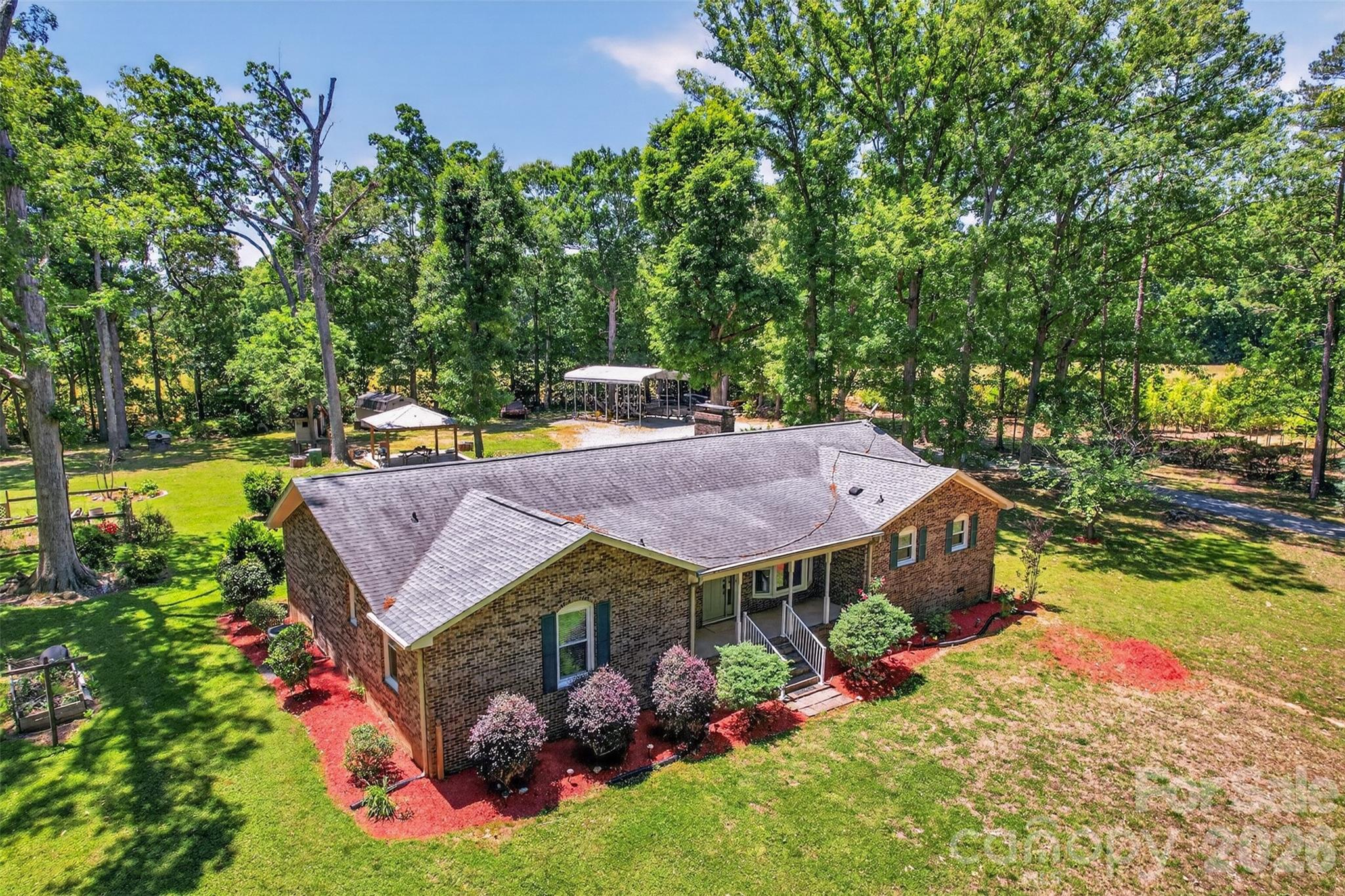 9807 Black Road Property Photo 3