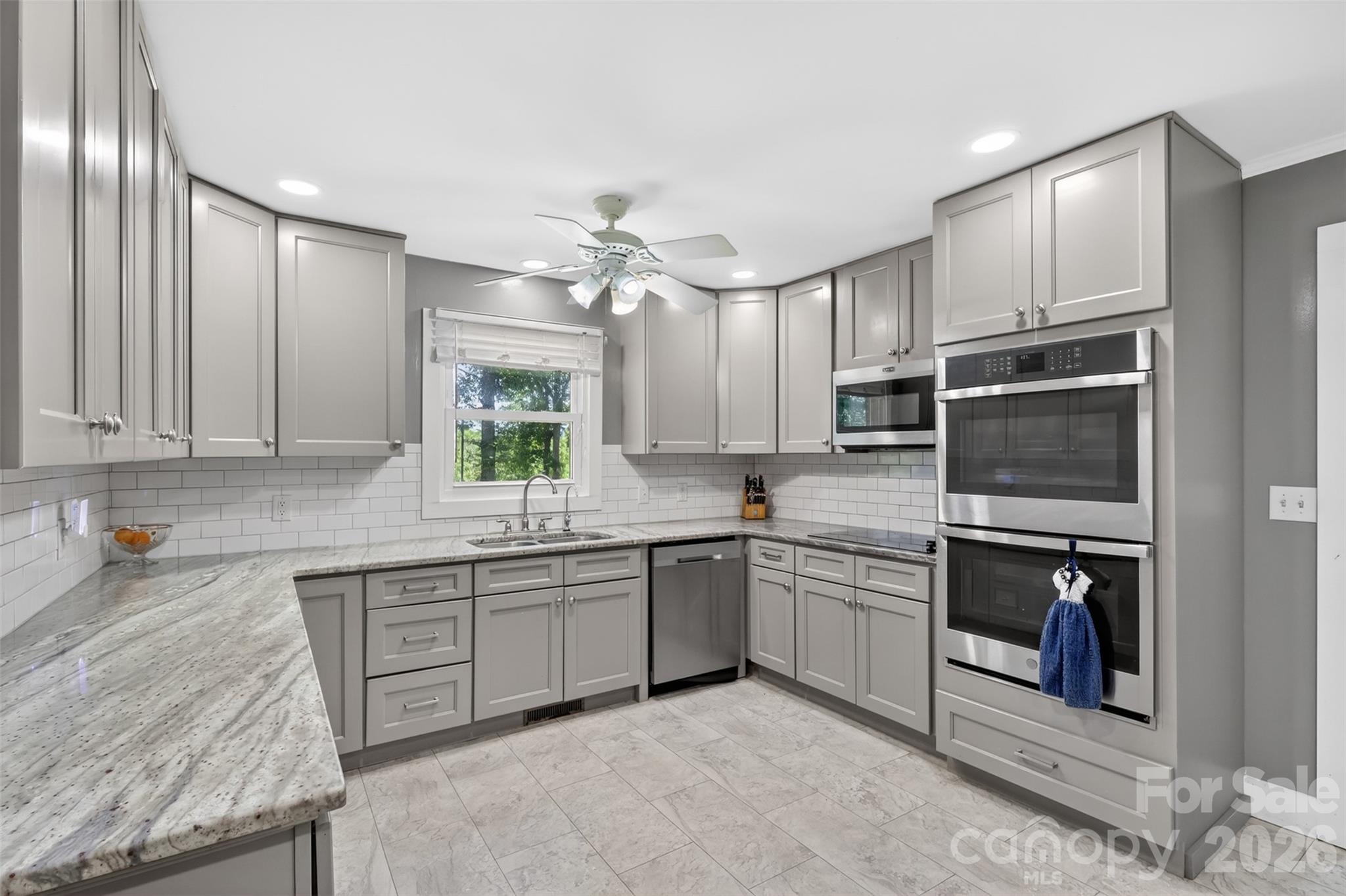 9807 Black Road Property Photo 12