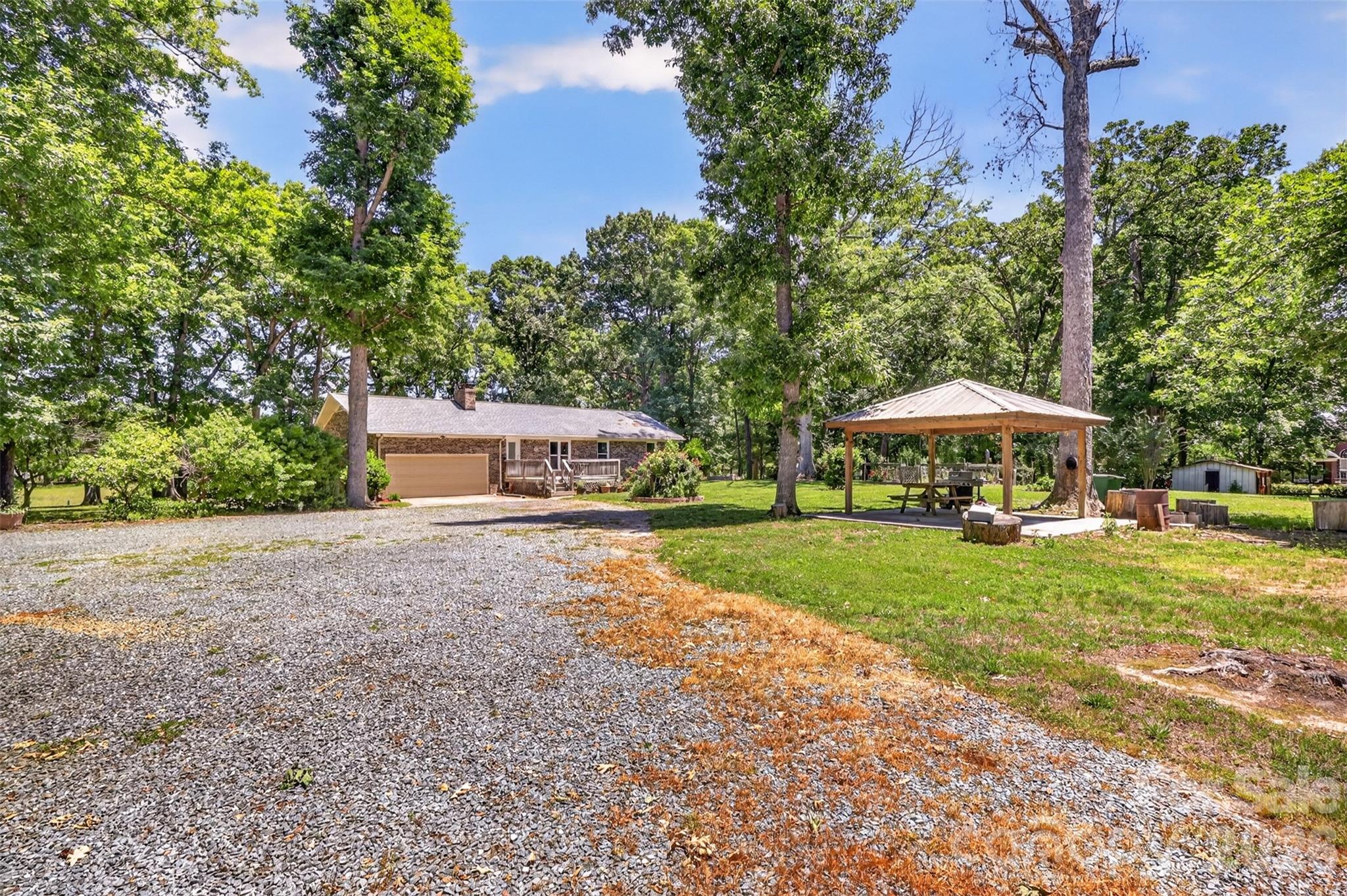 9807 Black Road Property Photo 32
