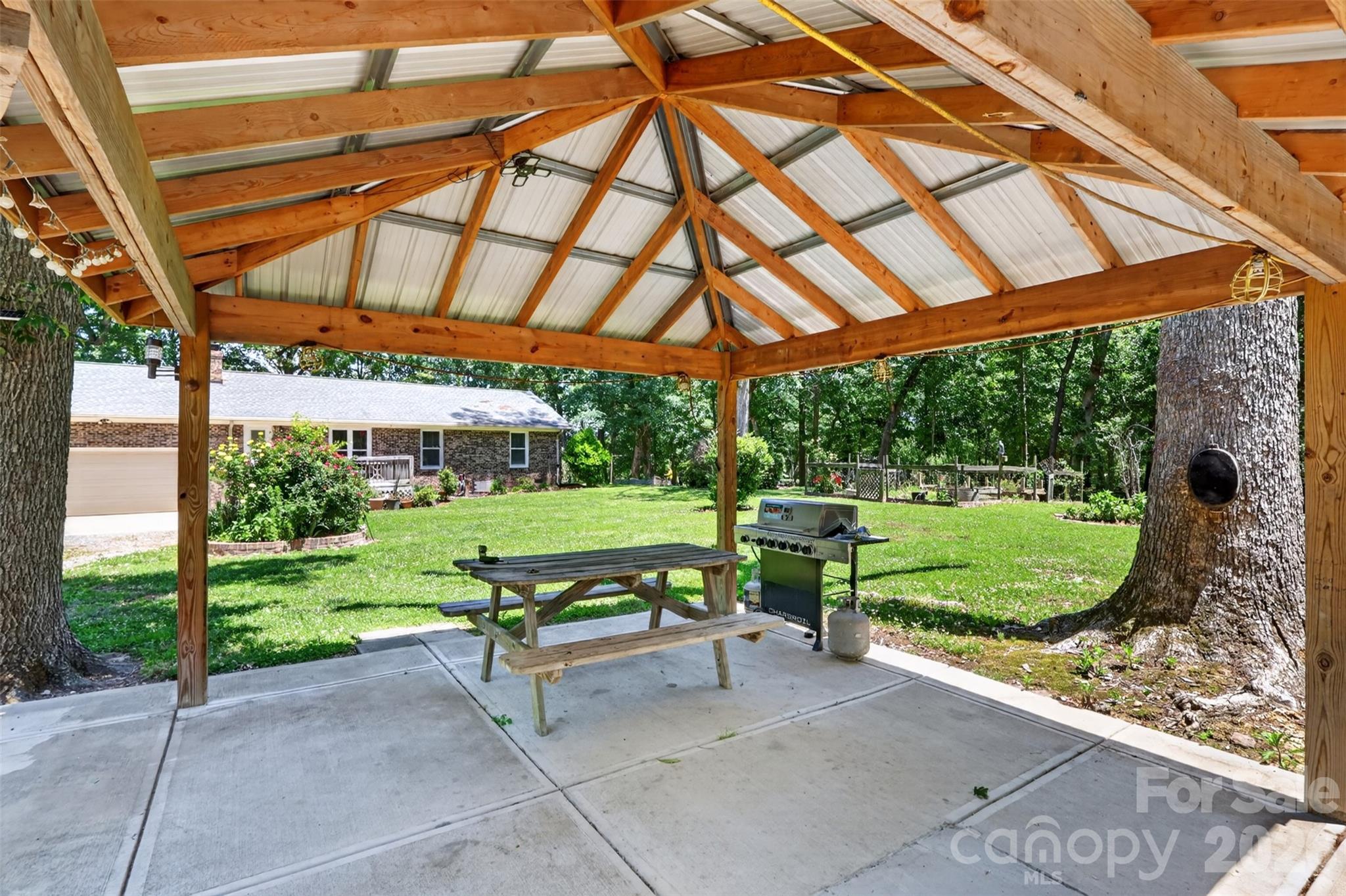 9807 Black Road Property Photo 33