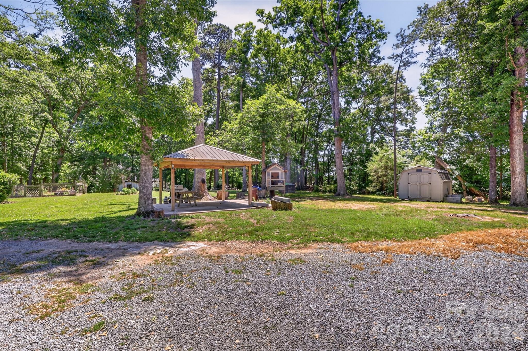 9807 Black Road Property Photo 34