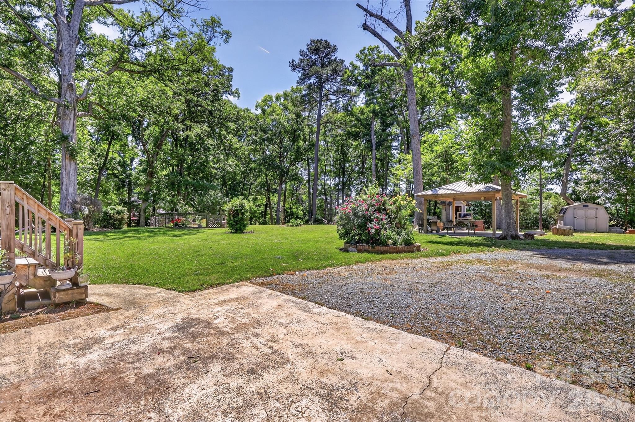 9807 Black Road Property Photo 37