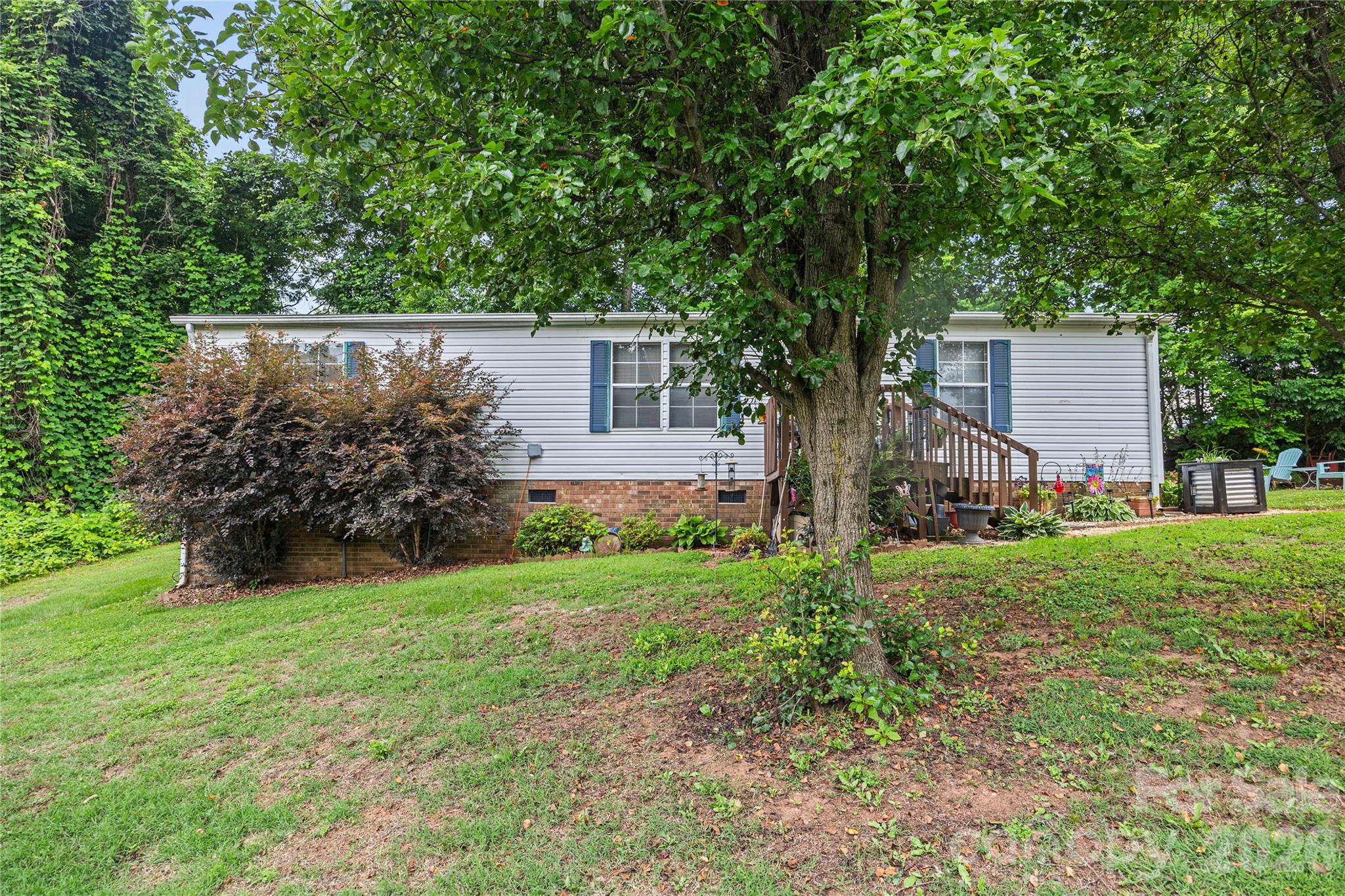 323 Carlyle Road Property Photo 2