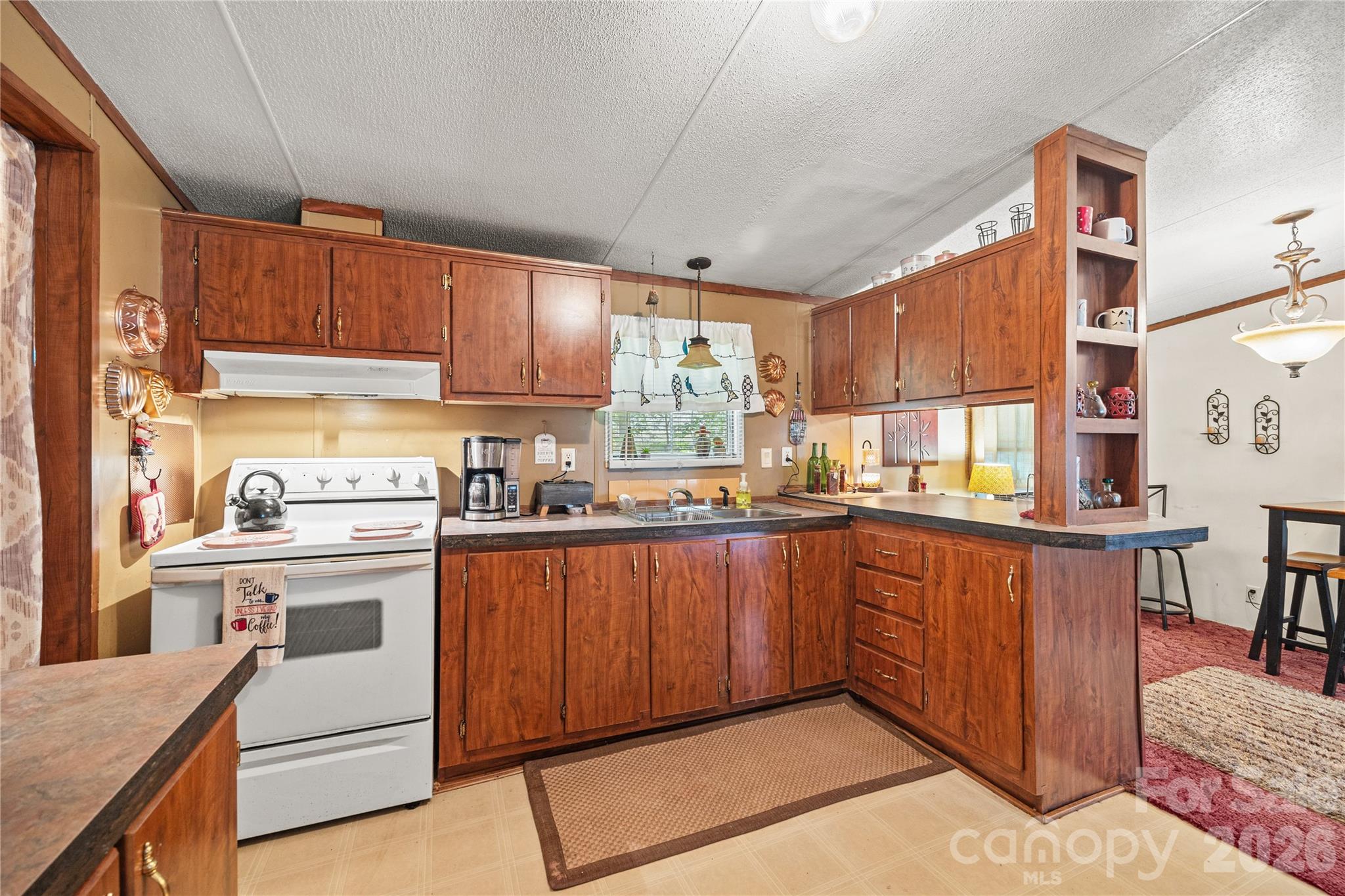 323 Carlyle Road Property Photo 3