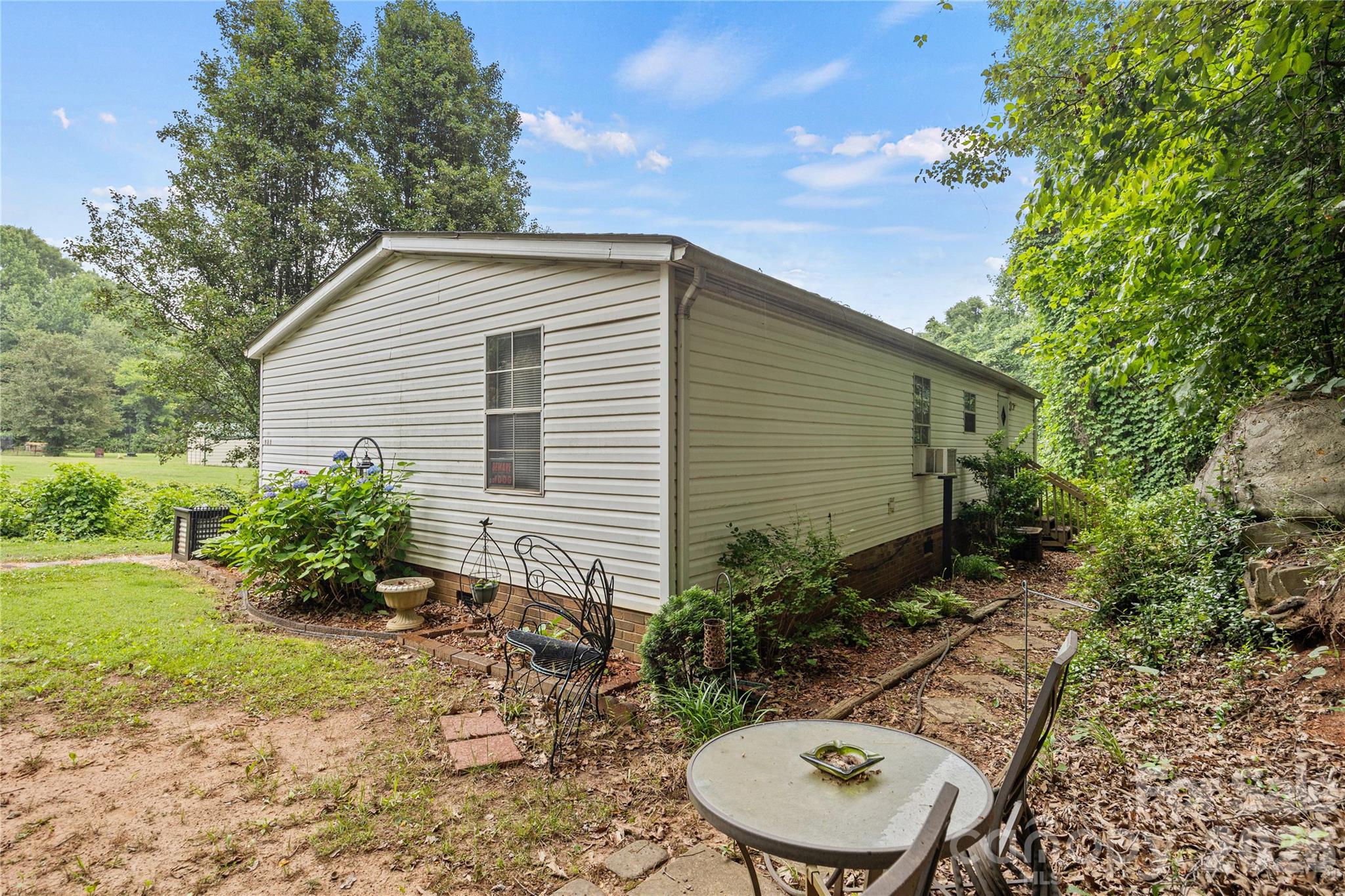 323 Carlyle Road Property Photo 23