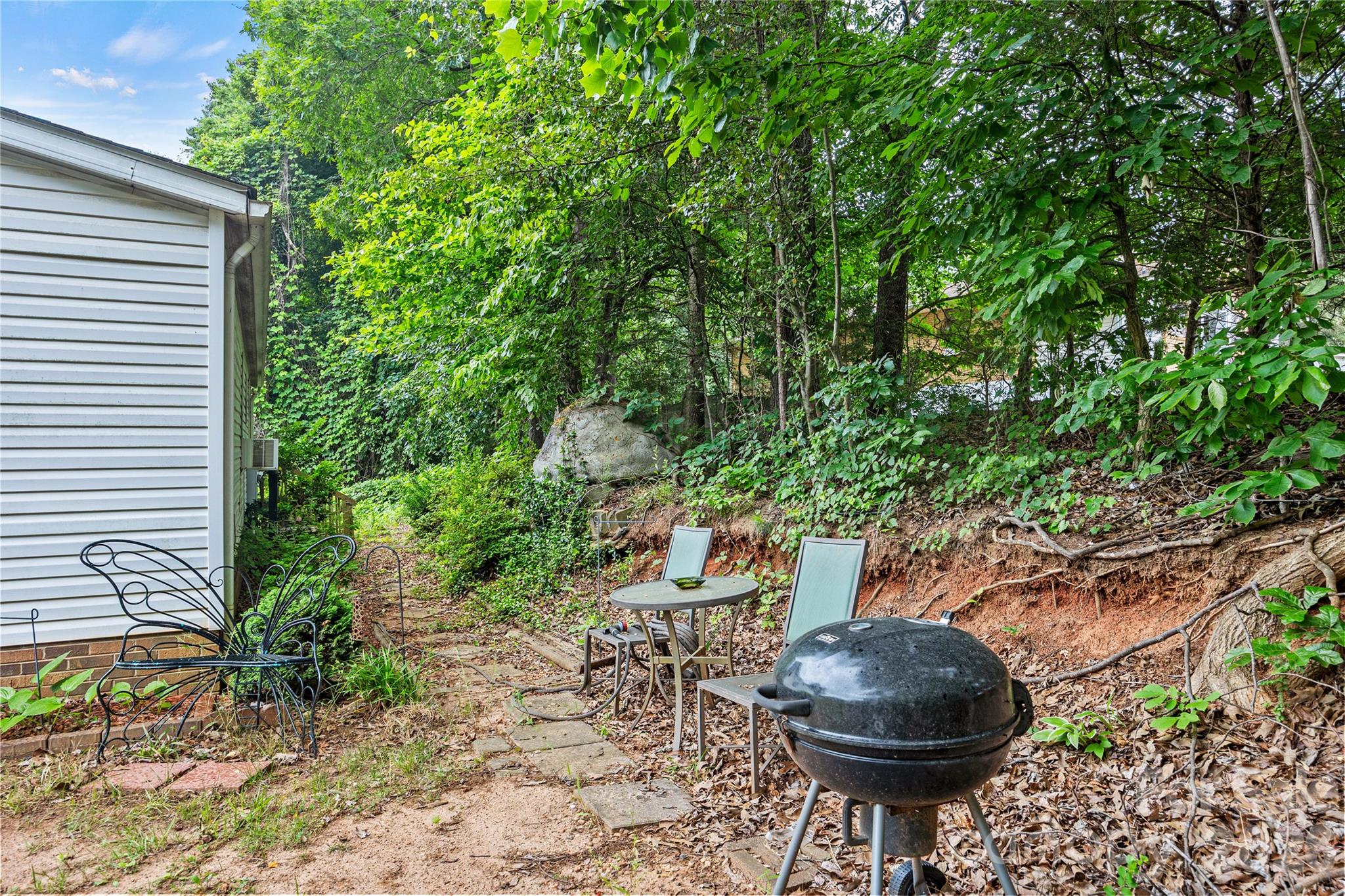 323 Carlyle Road Property Photo 24