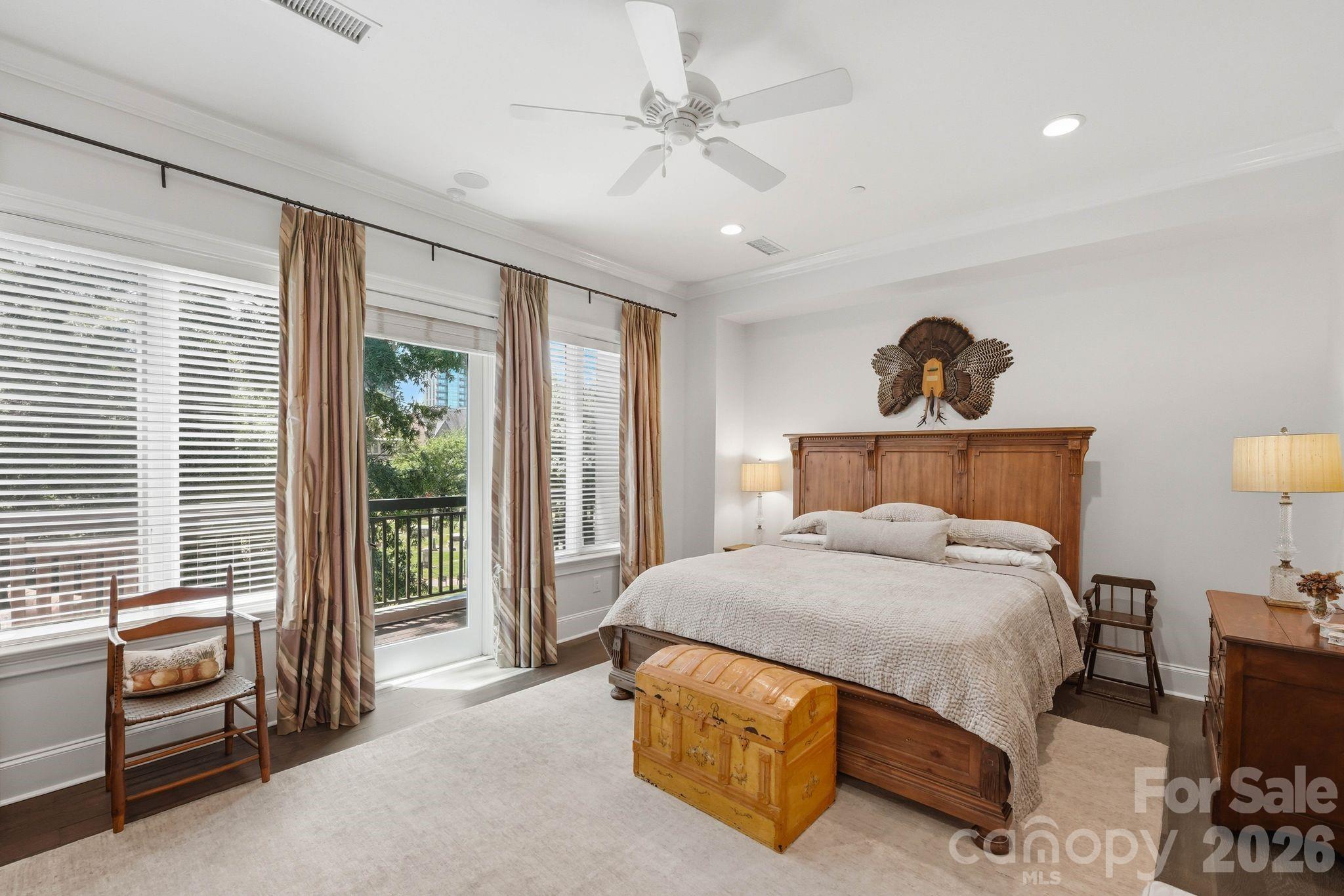 229 N Church Street 403 Property Photo 6