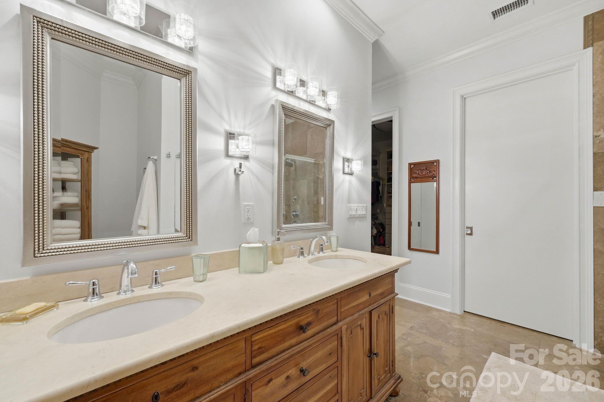 229 N Church Street 403 Property Photo 7