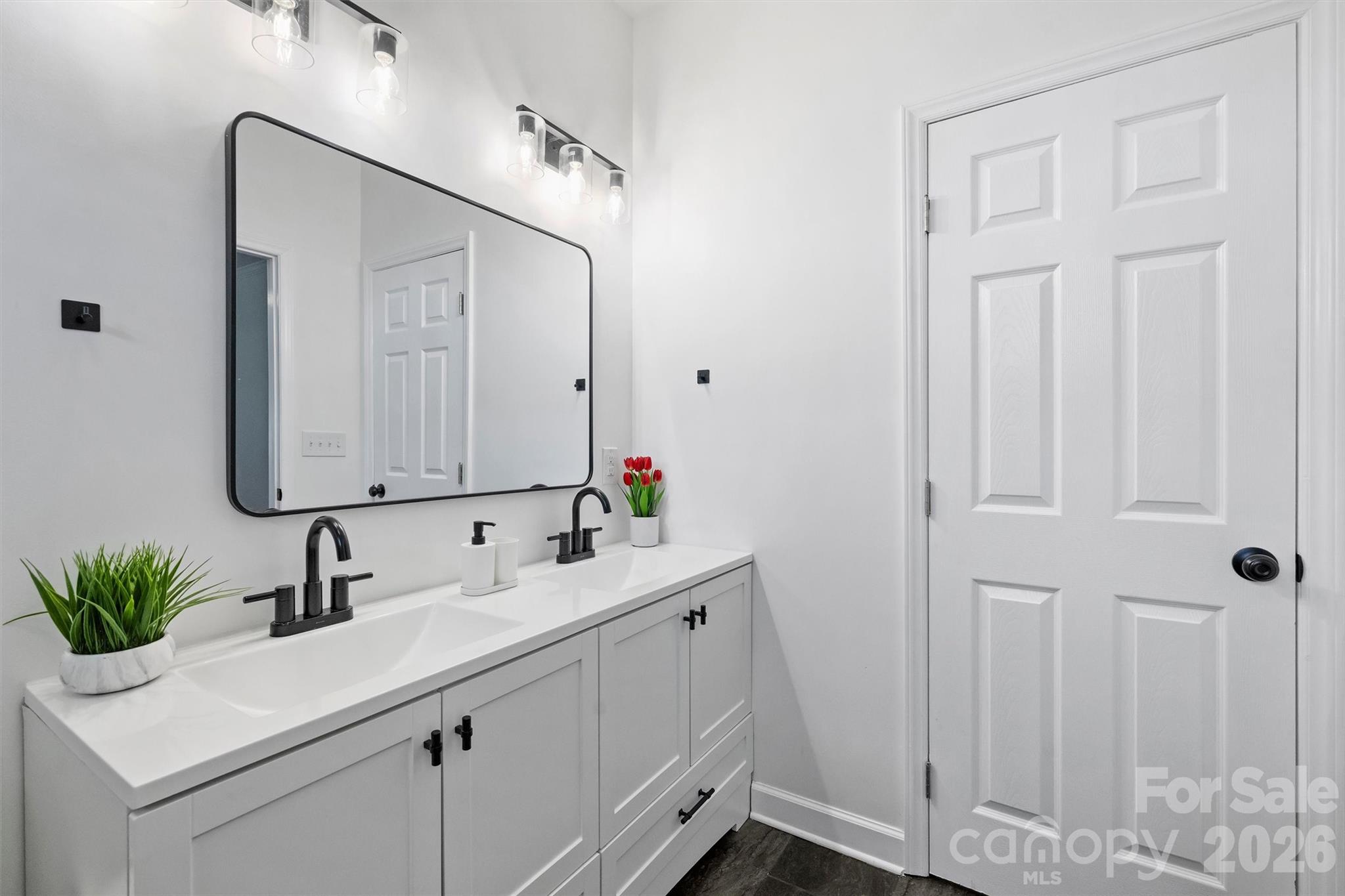 1017 Pegram Street Property Photo 11