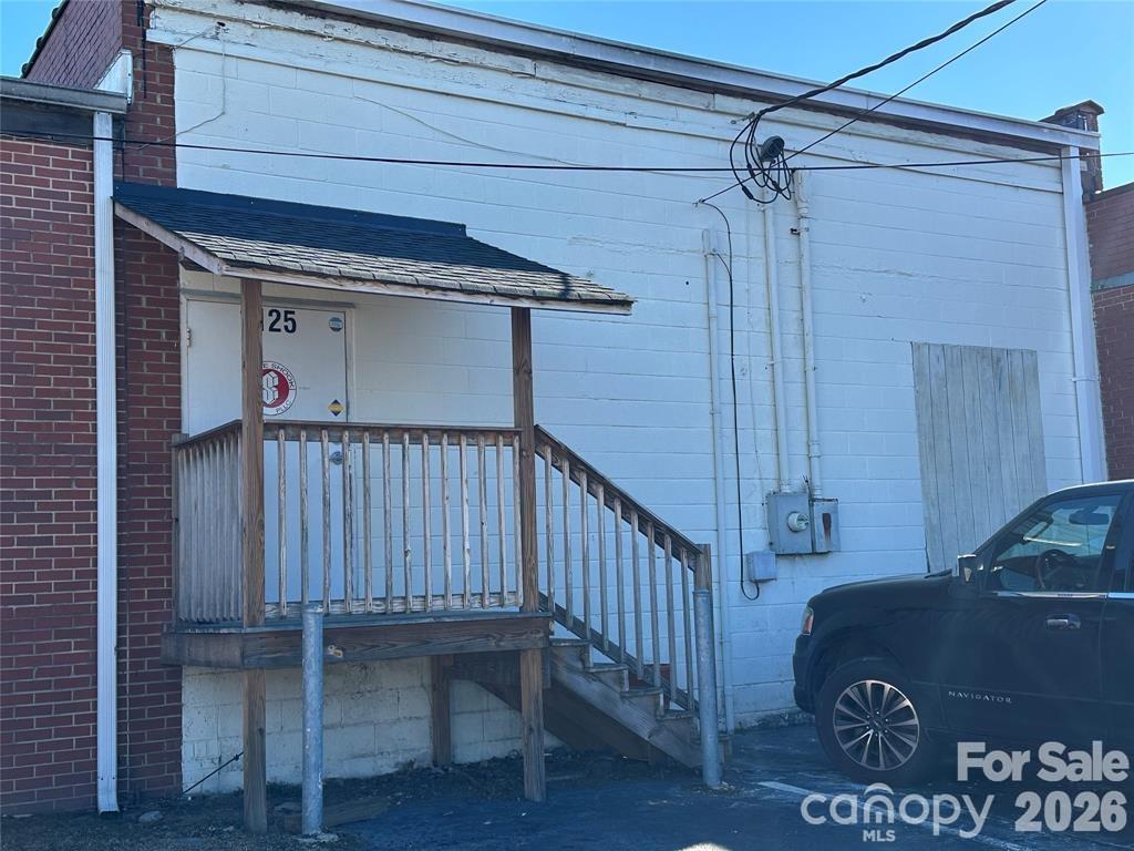 1117-1127 2nd Street Property Photo 4