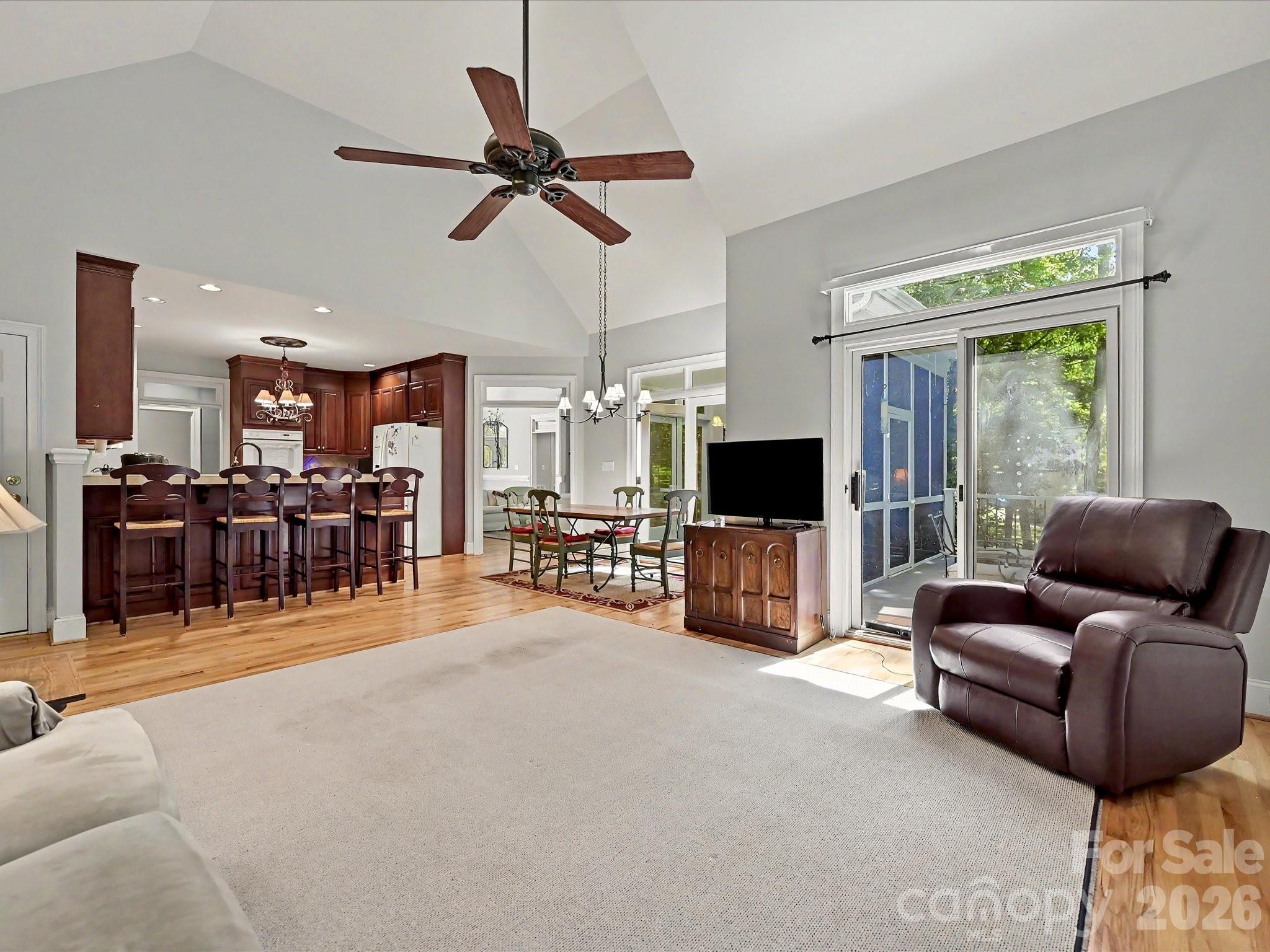 15001 Majestic Oak Drive Property Photo 17