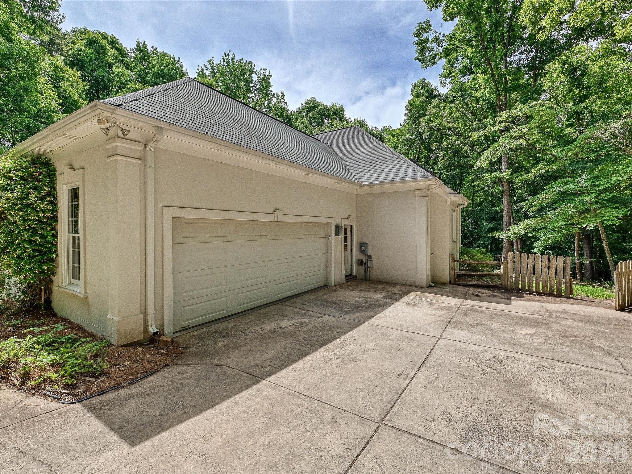 15001 Majestic Oak Drive Property Photo 39