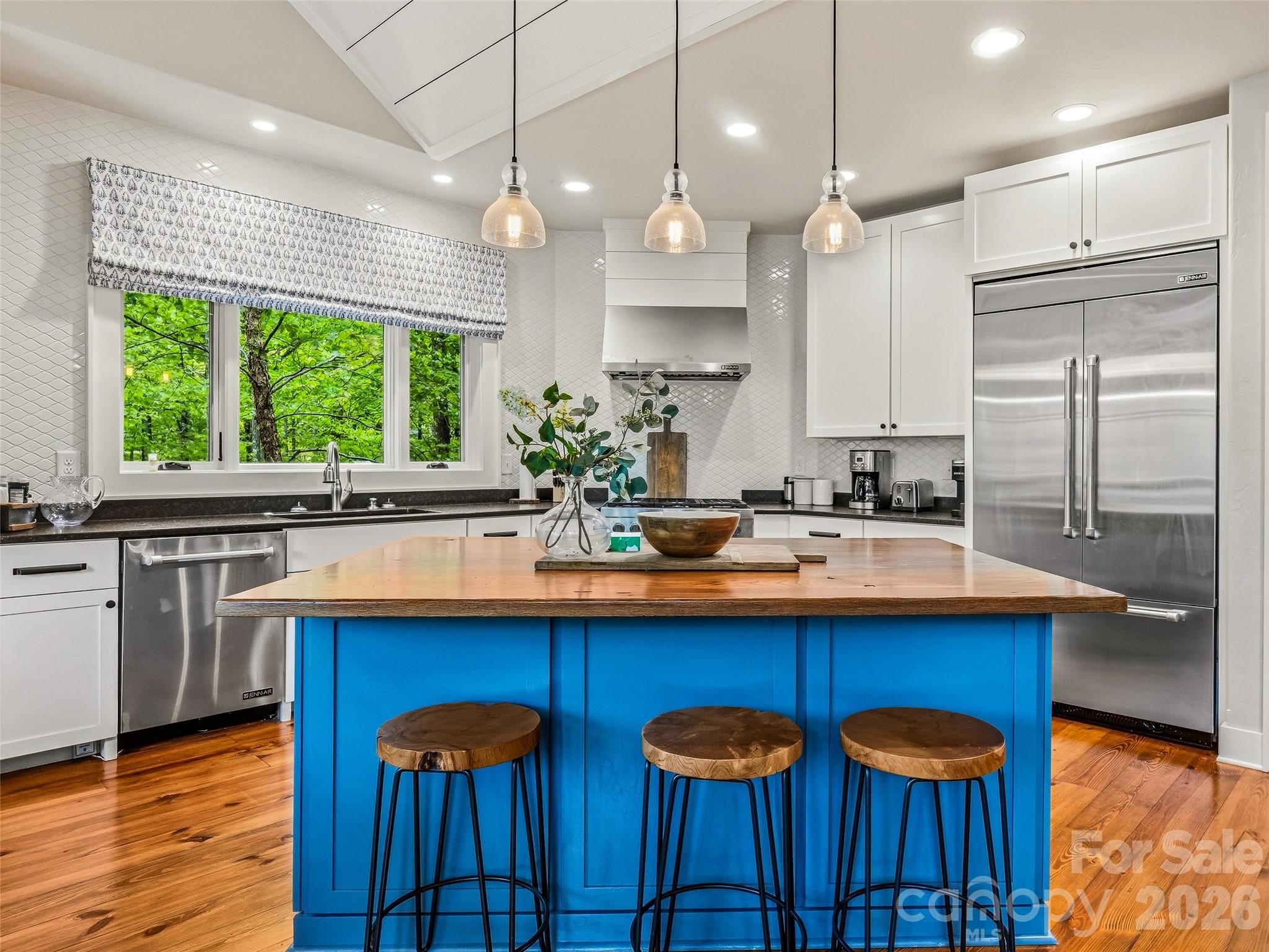 60 Shoreline Drive Property Photo 18