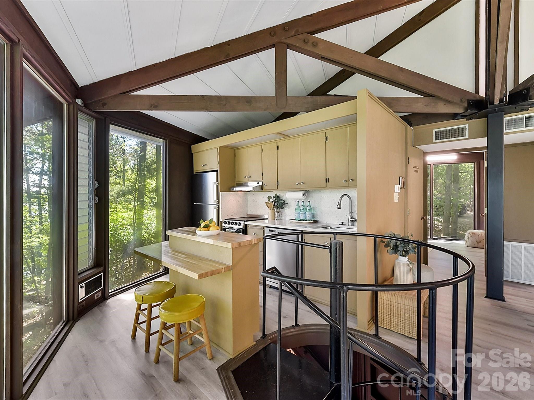 1665 Bowater Road Property Photo 7