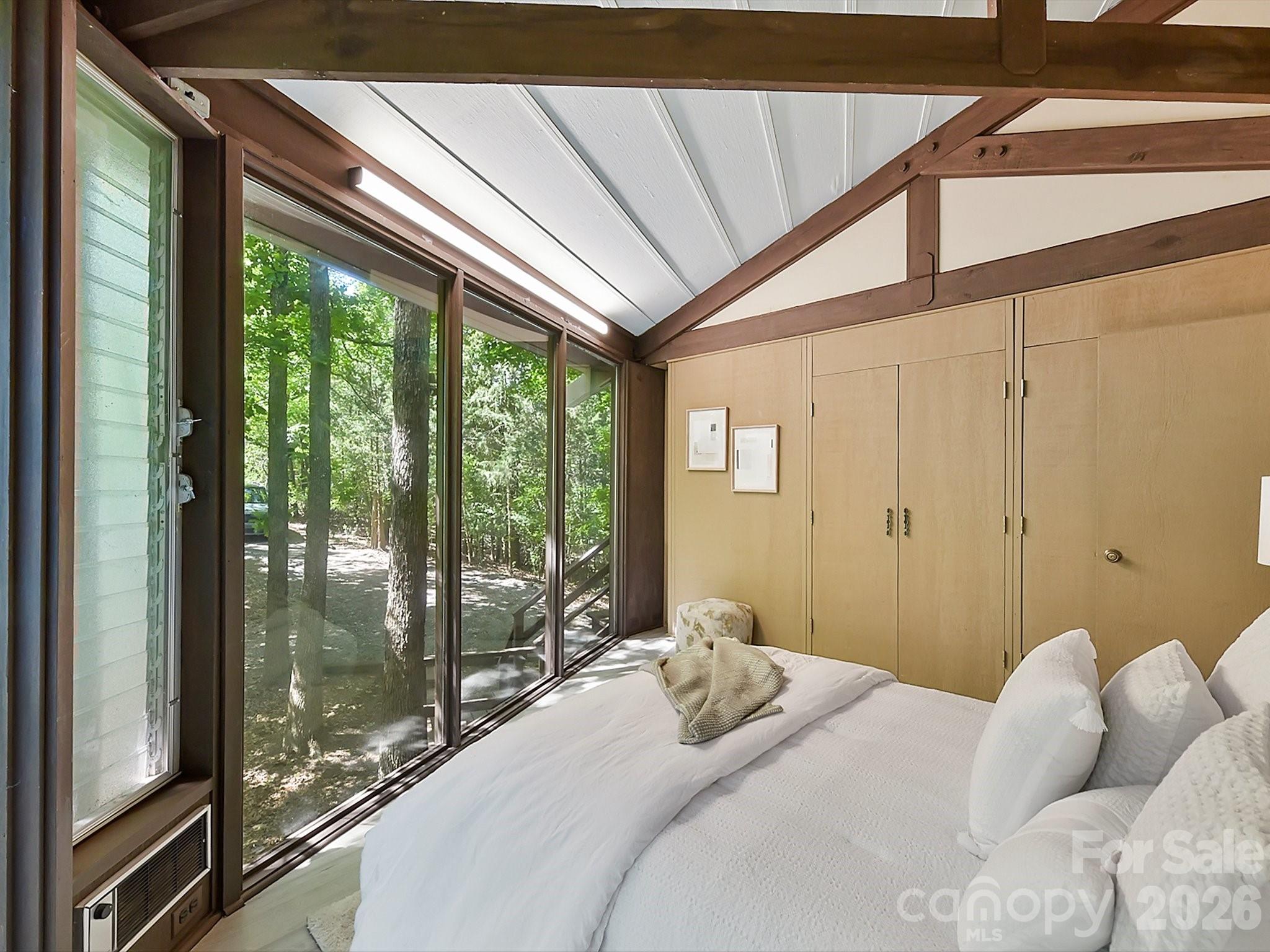 1665 Bowater Road Property Photo 12
