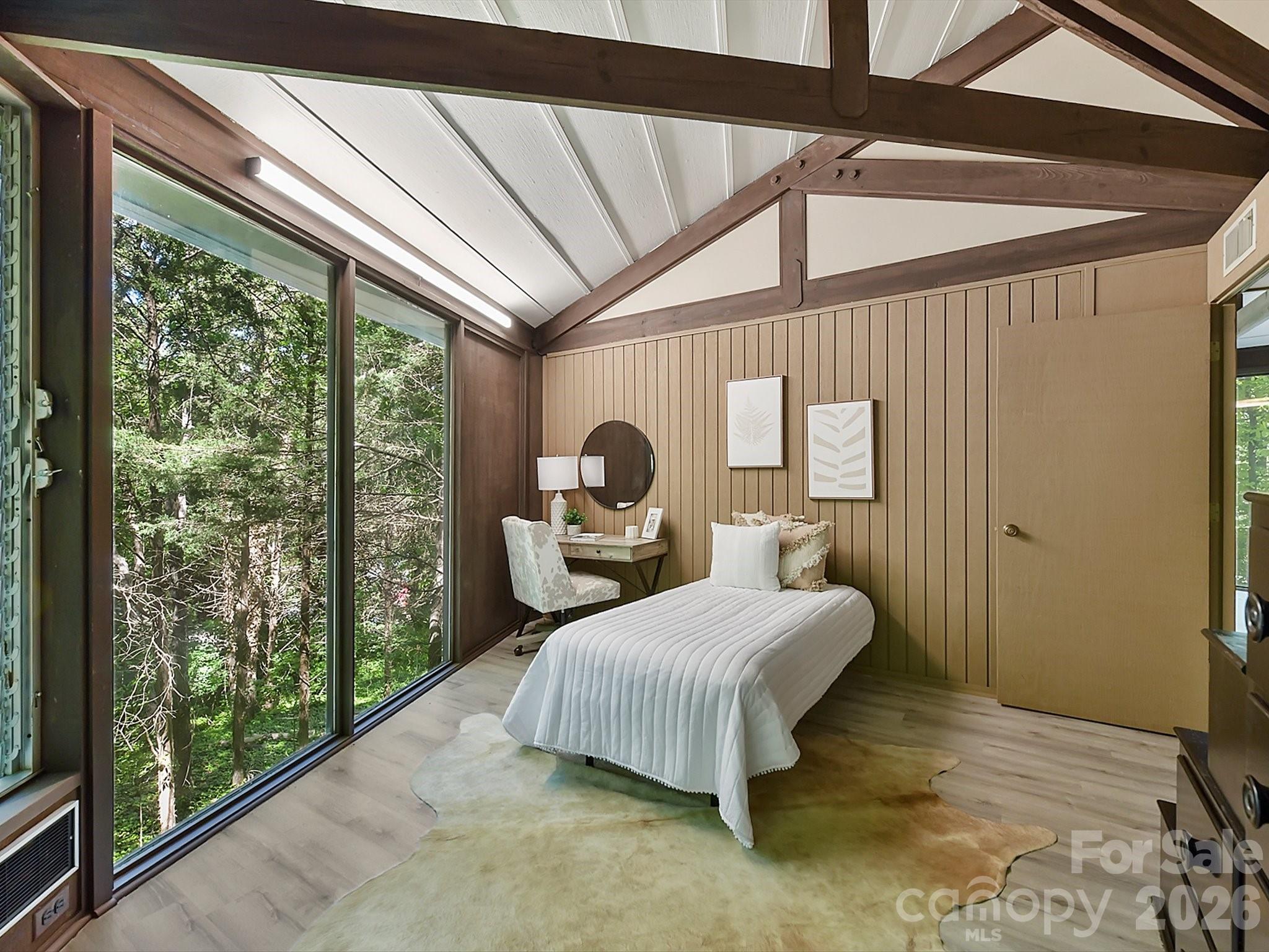 1665 Bowater Road Property Photo 16