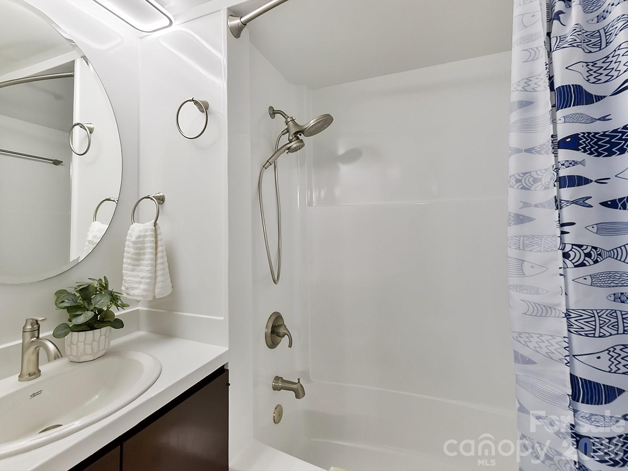 1665 Bowater Road Property Photo 18