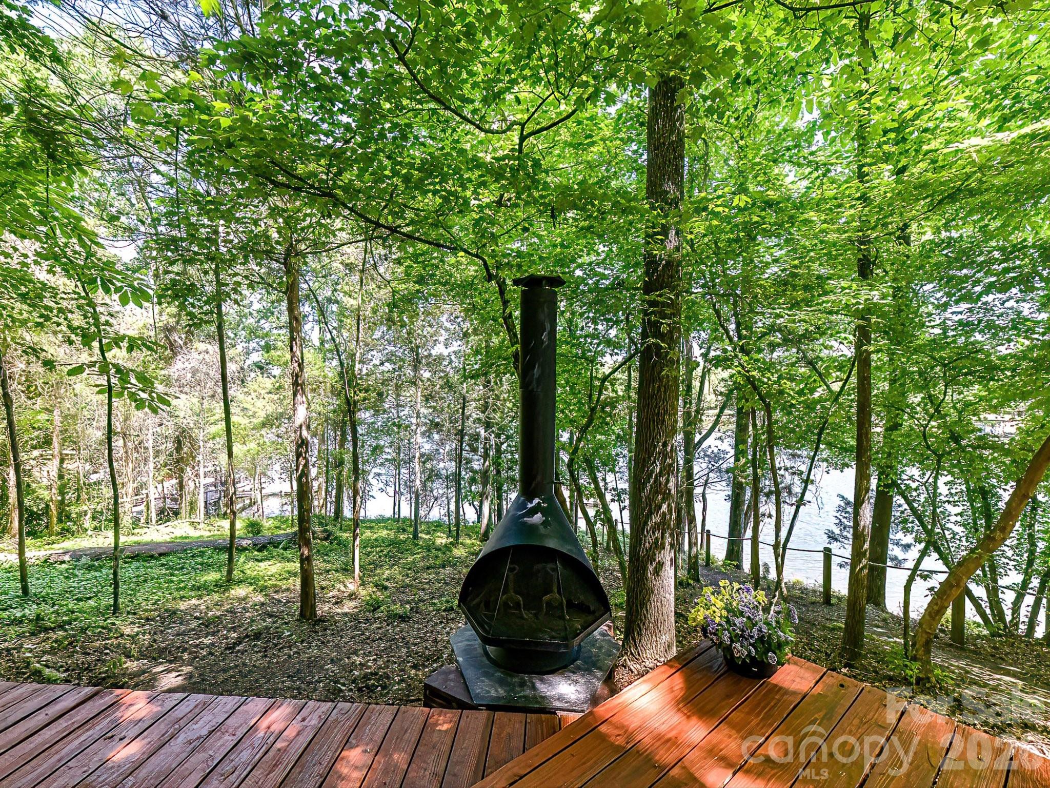 1665 Bowater Road Property Photo 25