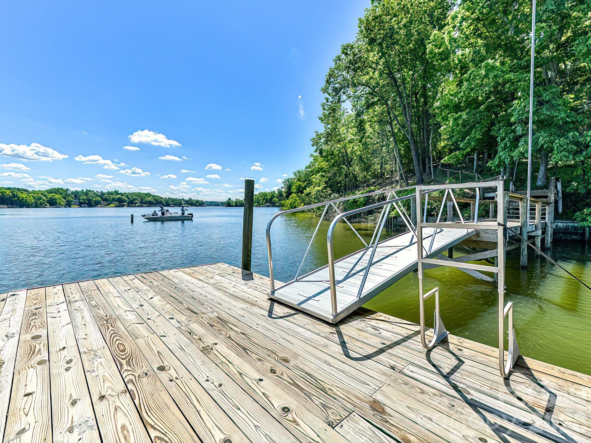 1665 Bowater Road Property Photo 31