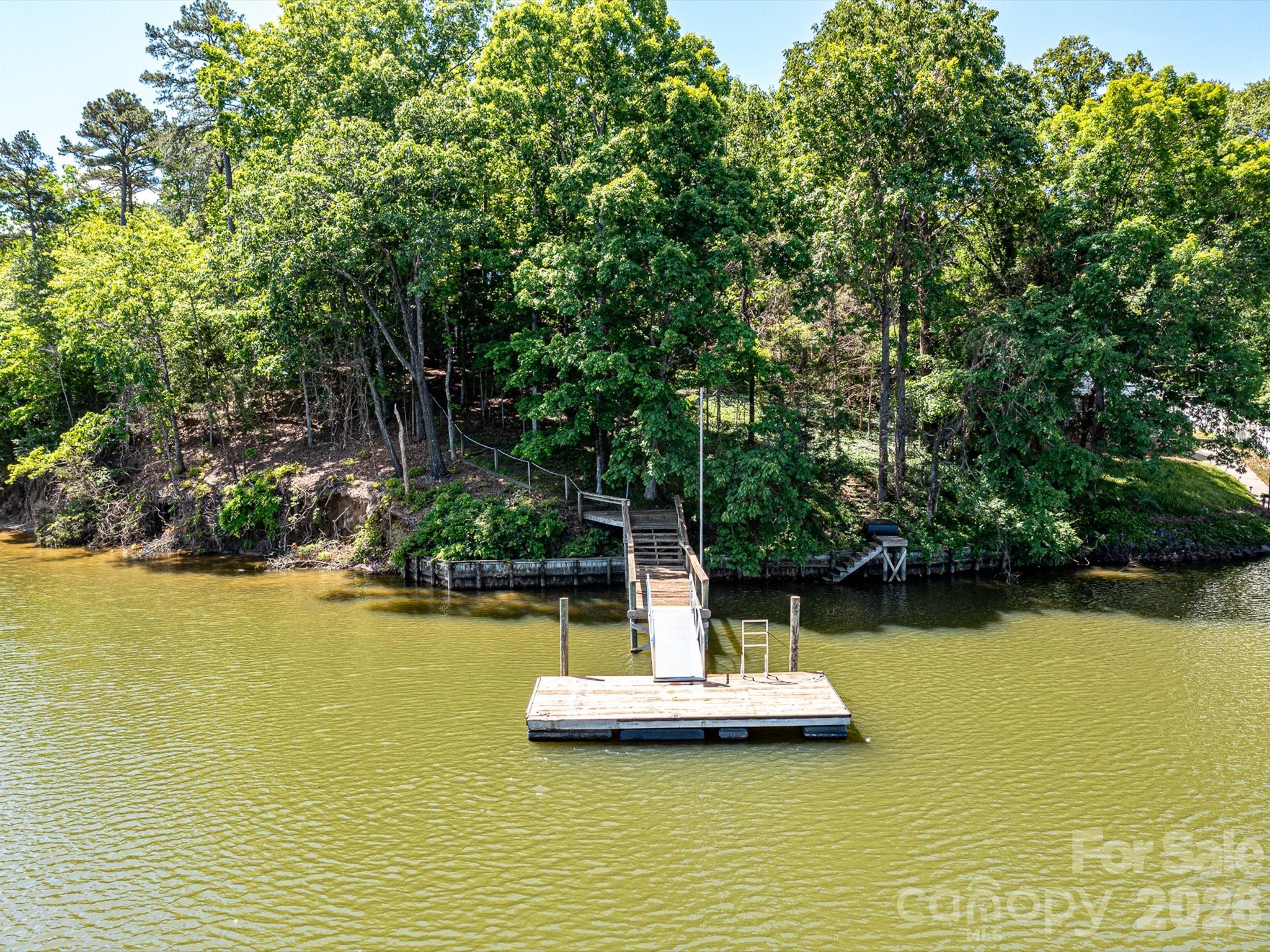 1665 Bowater Road Property Photo 32