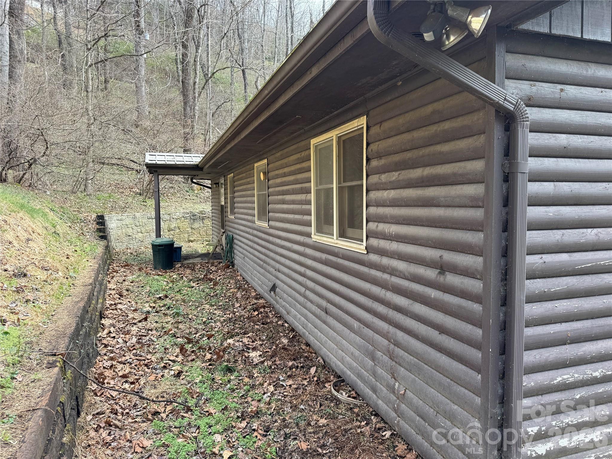 814 Mountain View Drive Property Photo 6