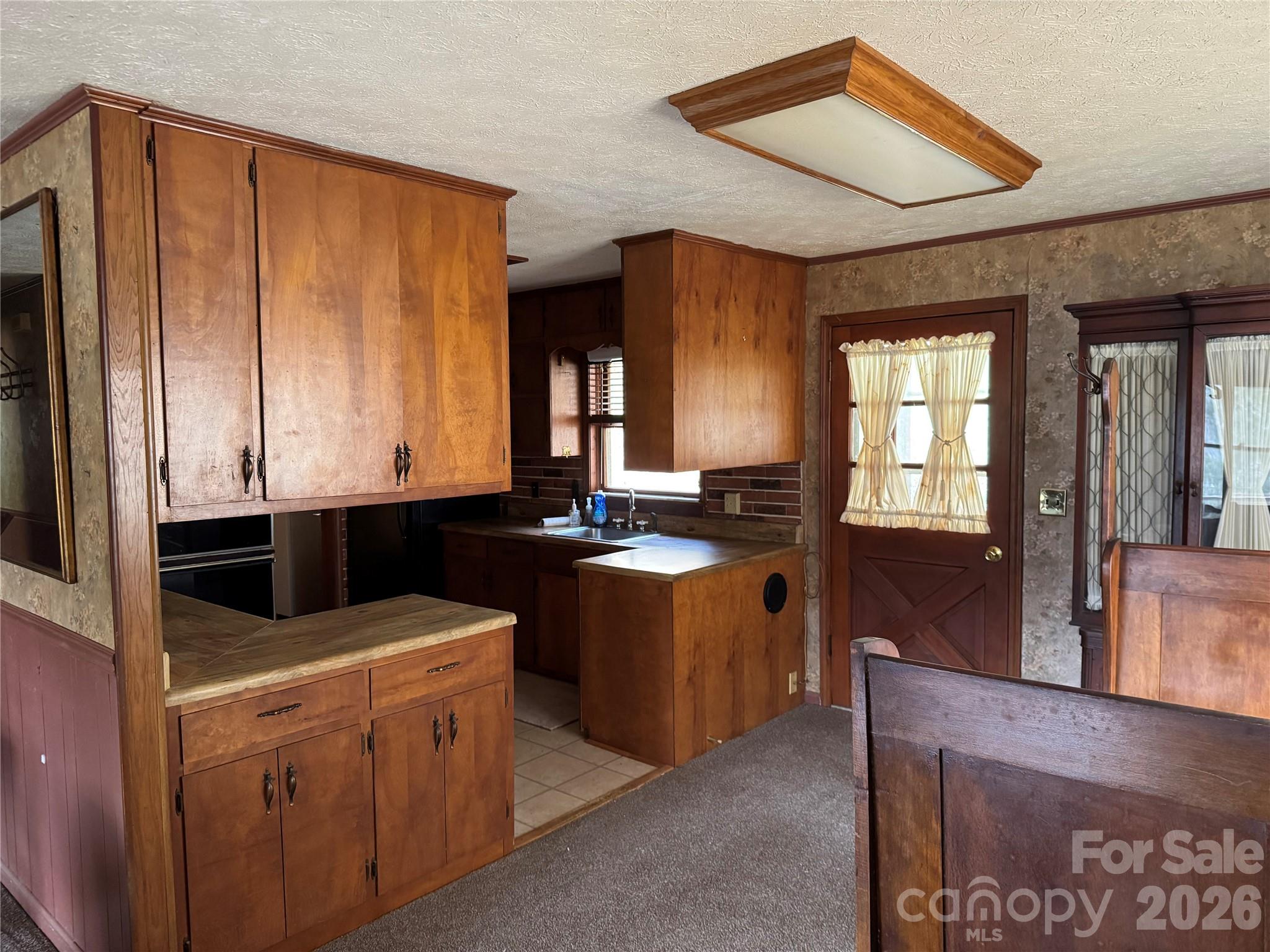 814 Mountain View Drive Property Photo 10