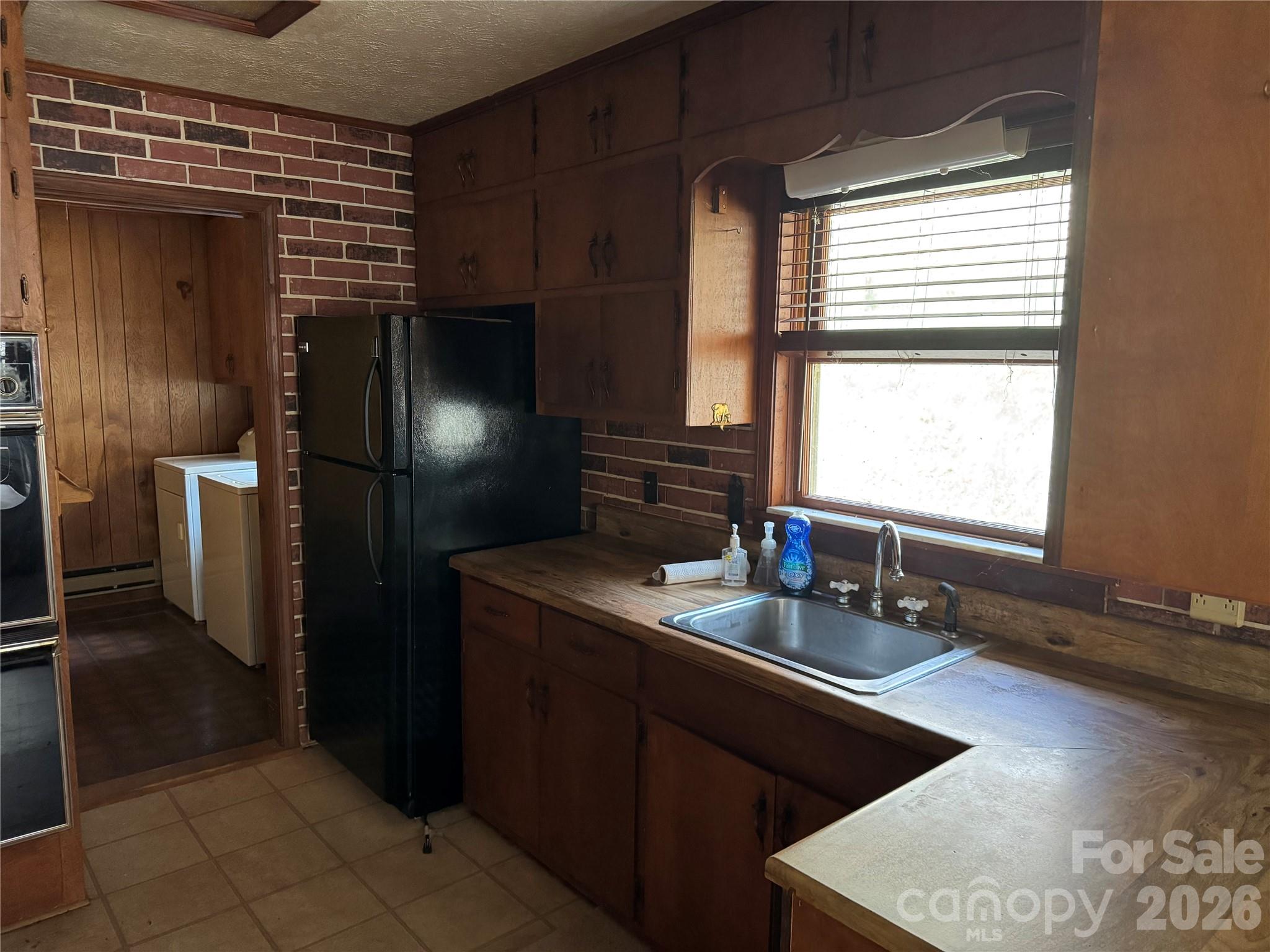 814 Mountain View Drive Property Photo 13