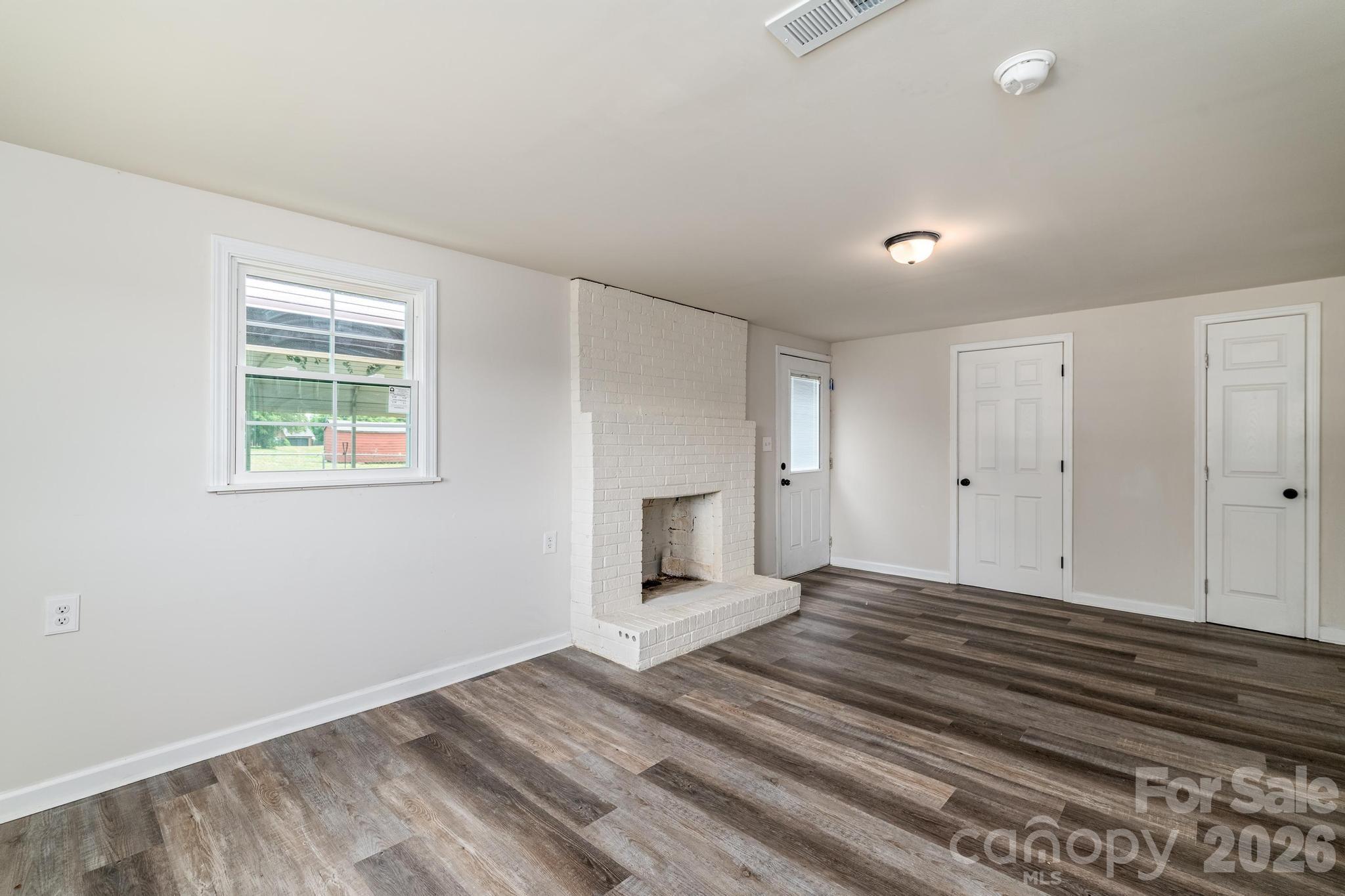607 Carlos Street Property Photo 20