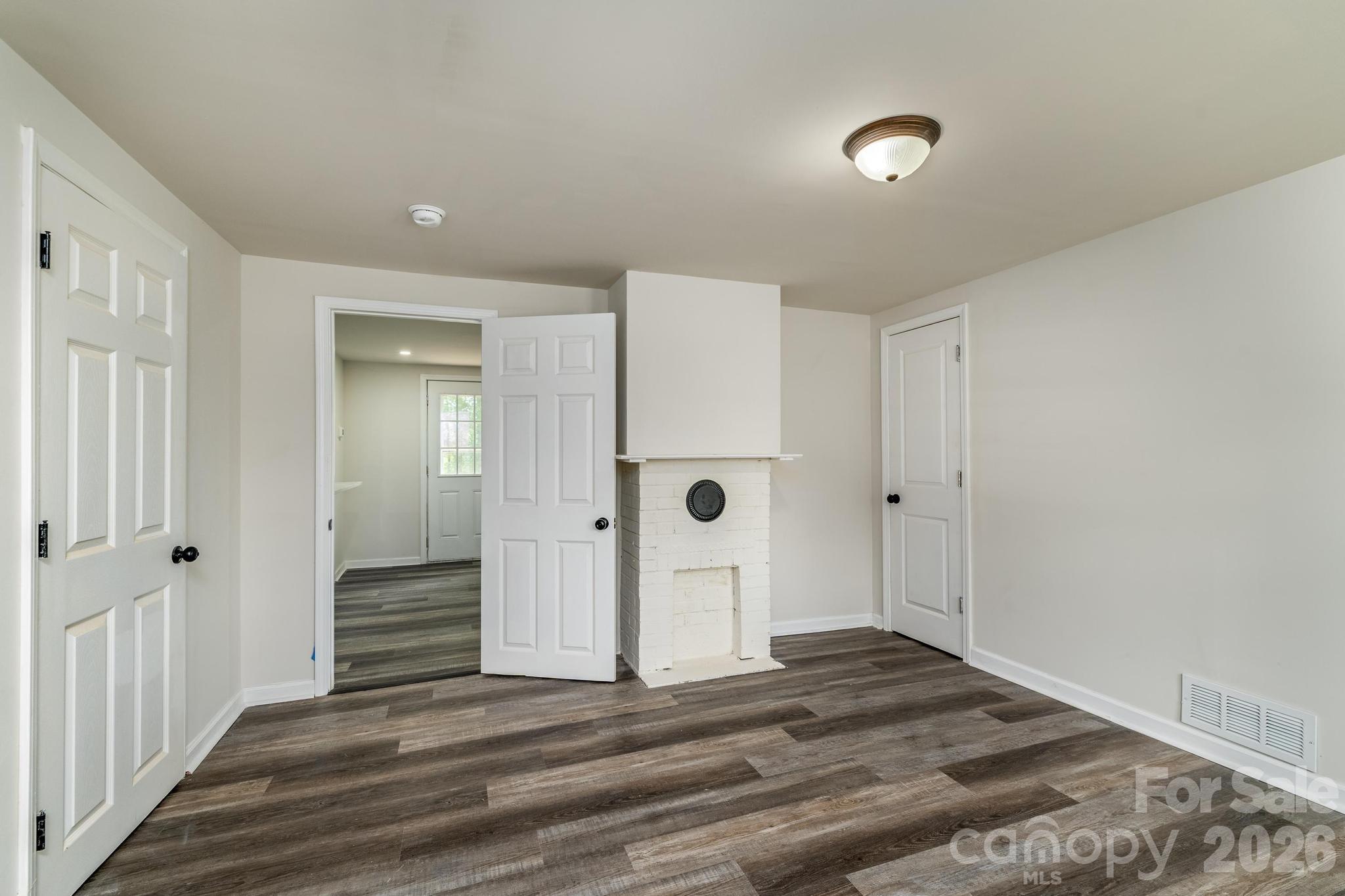 607 Carlos Street Property Photo 22