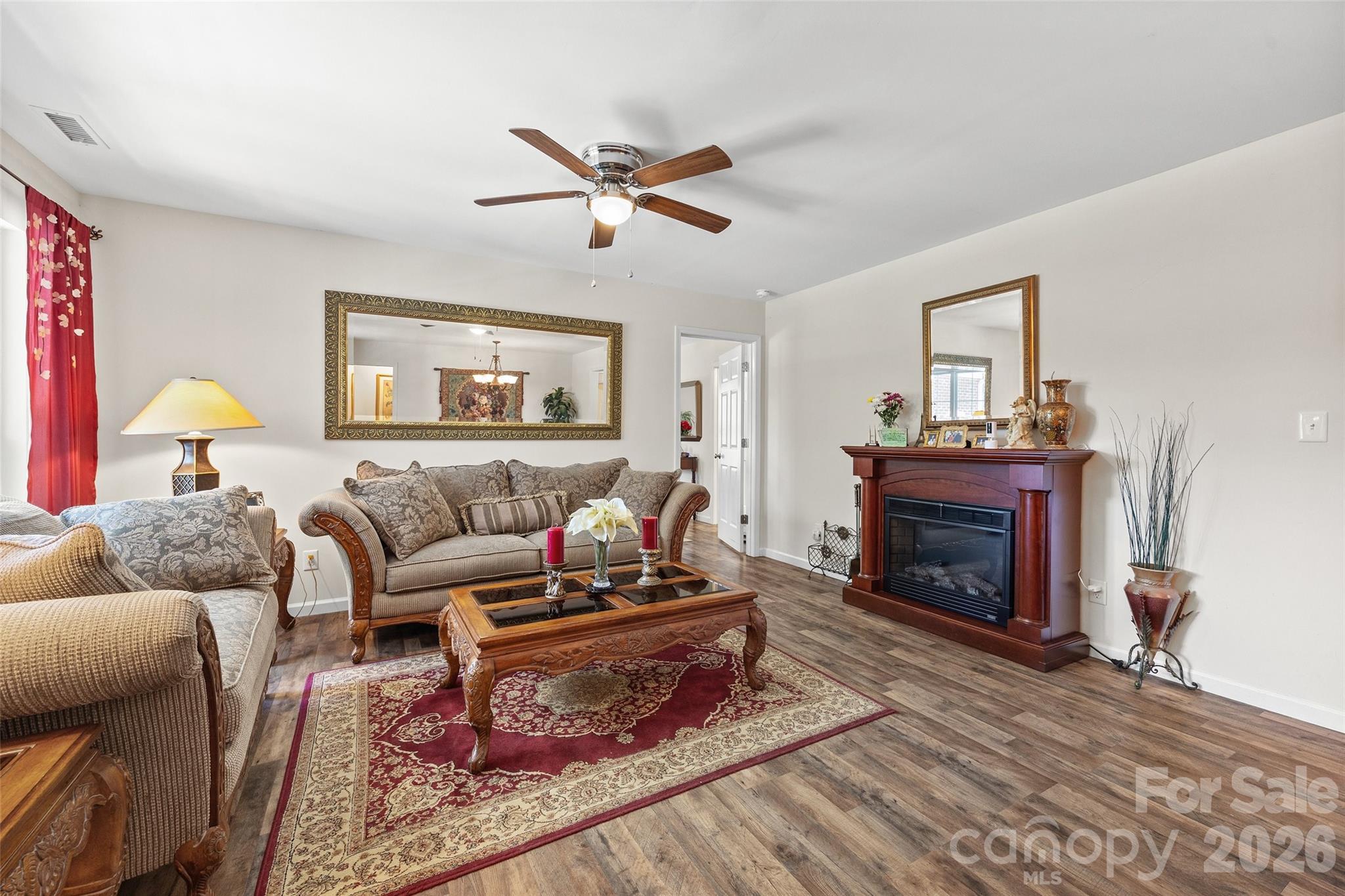 208 Victoria Circle Property Photo 5