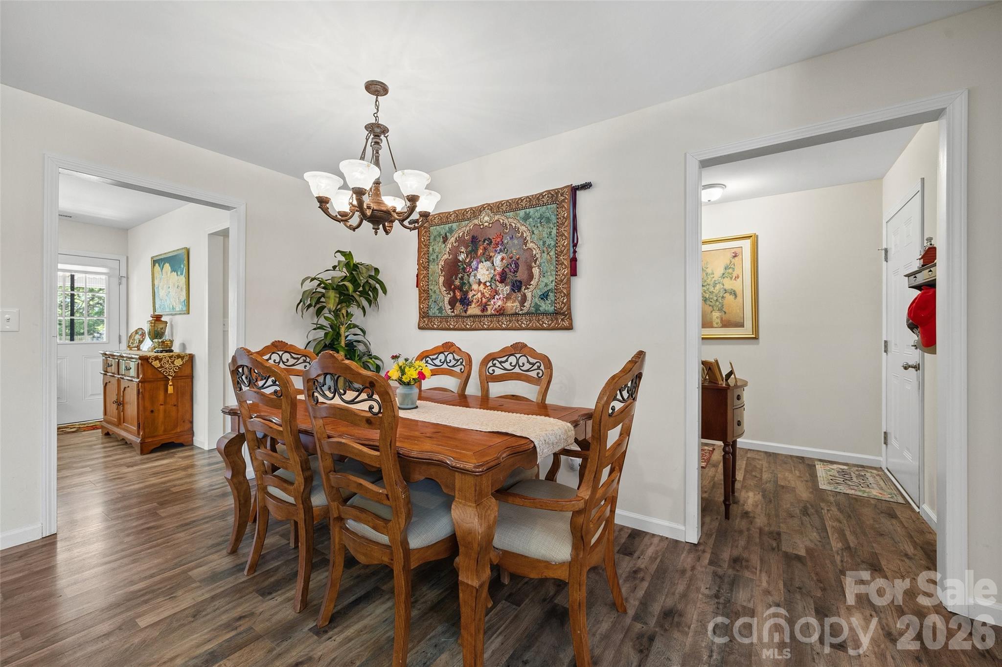 208 Victoria Circle Property Photo 8