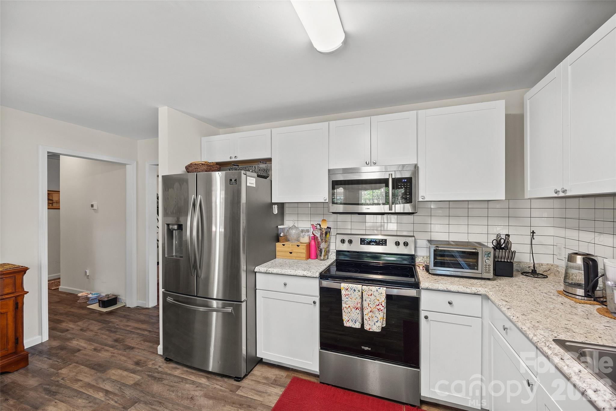 208 Victoria Circle Property Photo 11