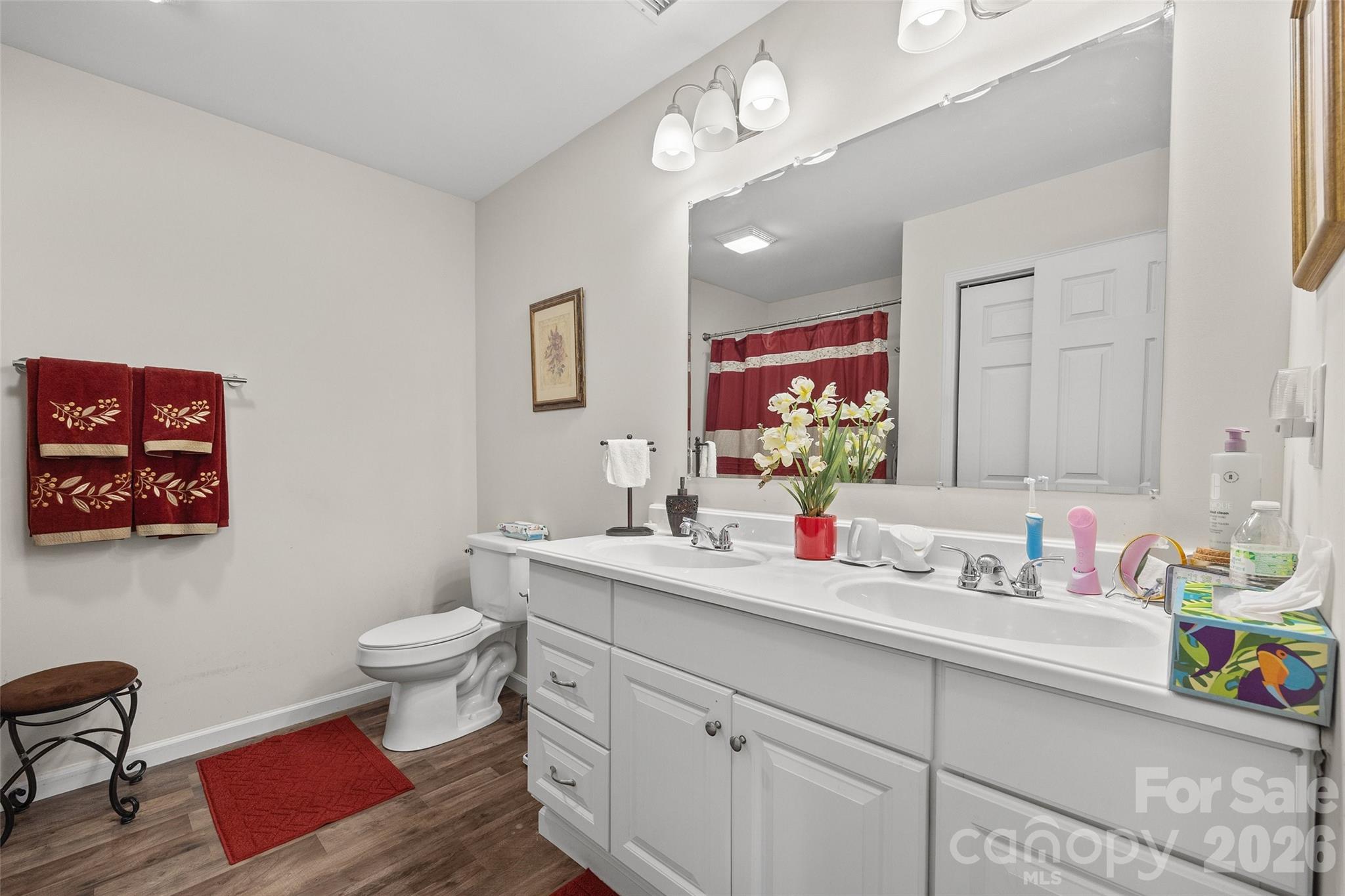 208 Victoria Circle Property Photo 16