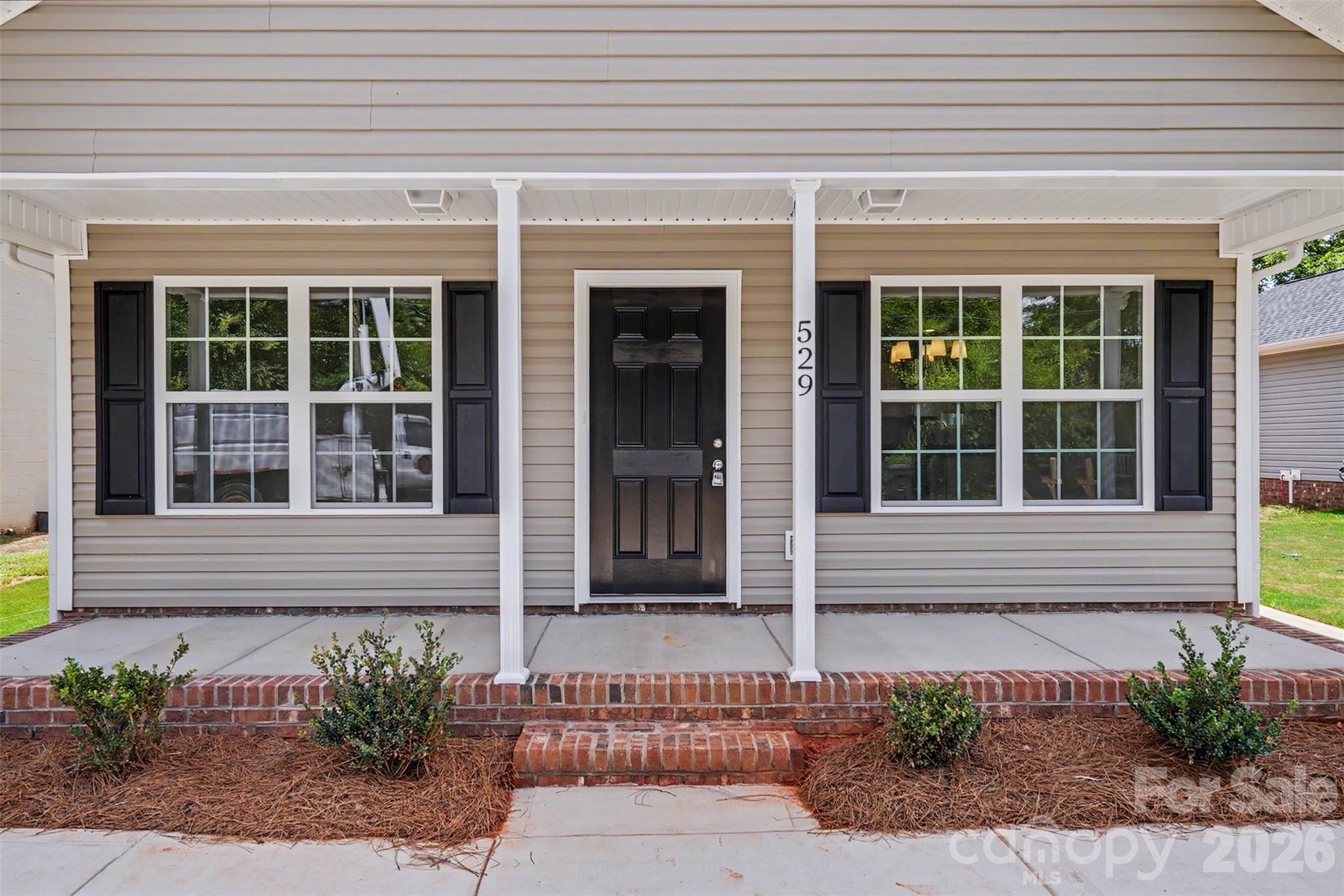 529 Crosby Street Property Photo 1