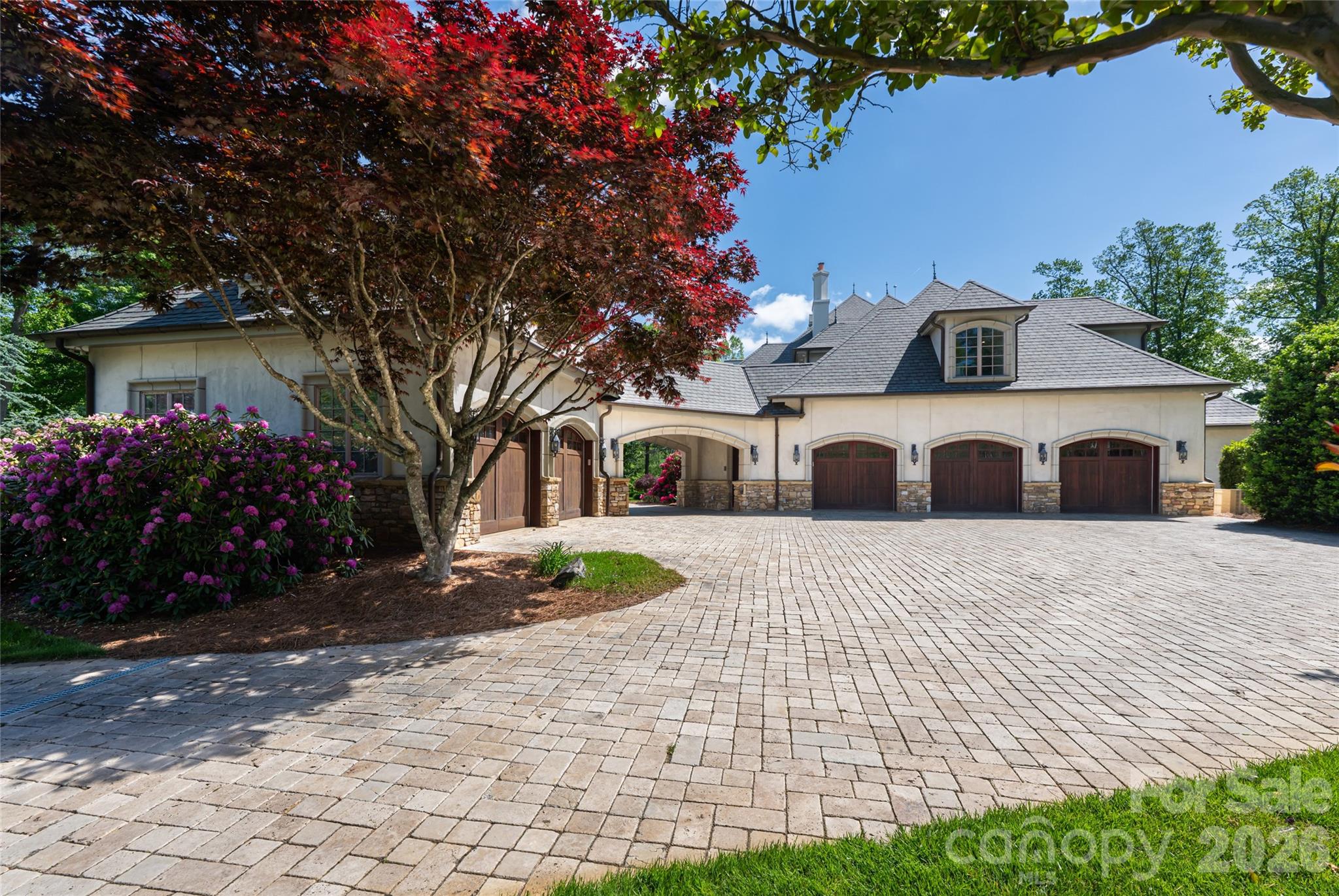 316 S Braeside Court Property Photo 43