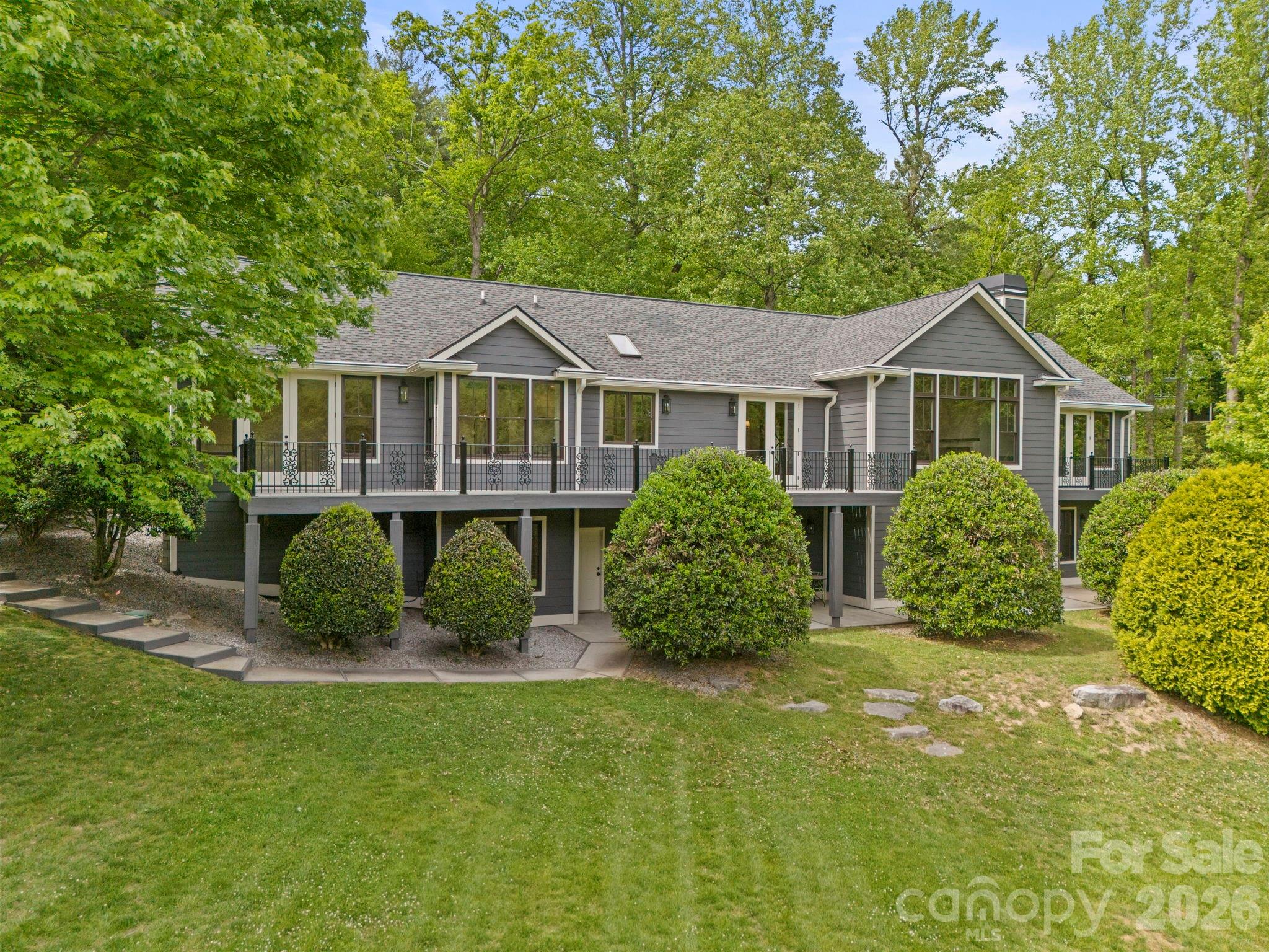 301 Winding Meadows Drive Property Photo 2