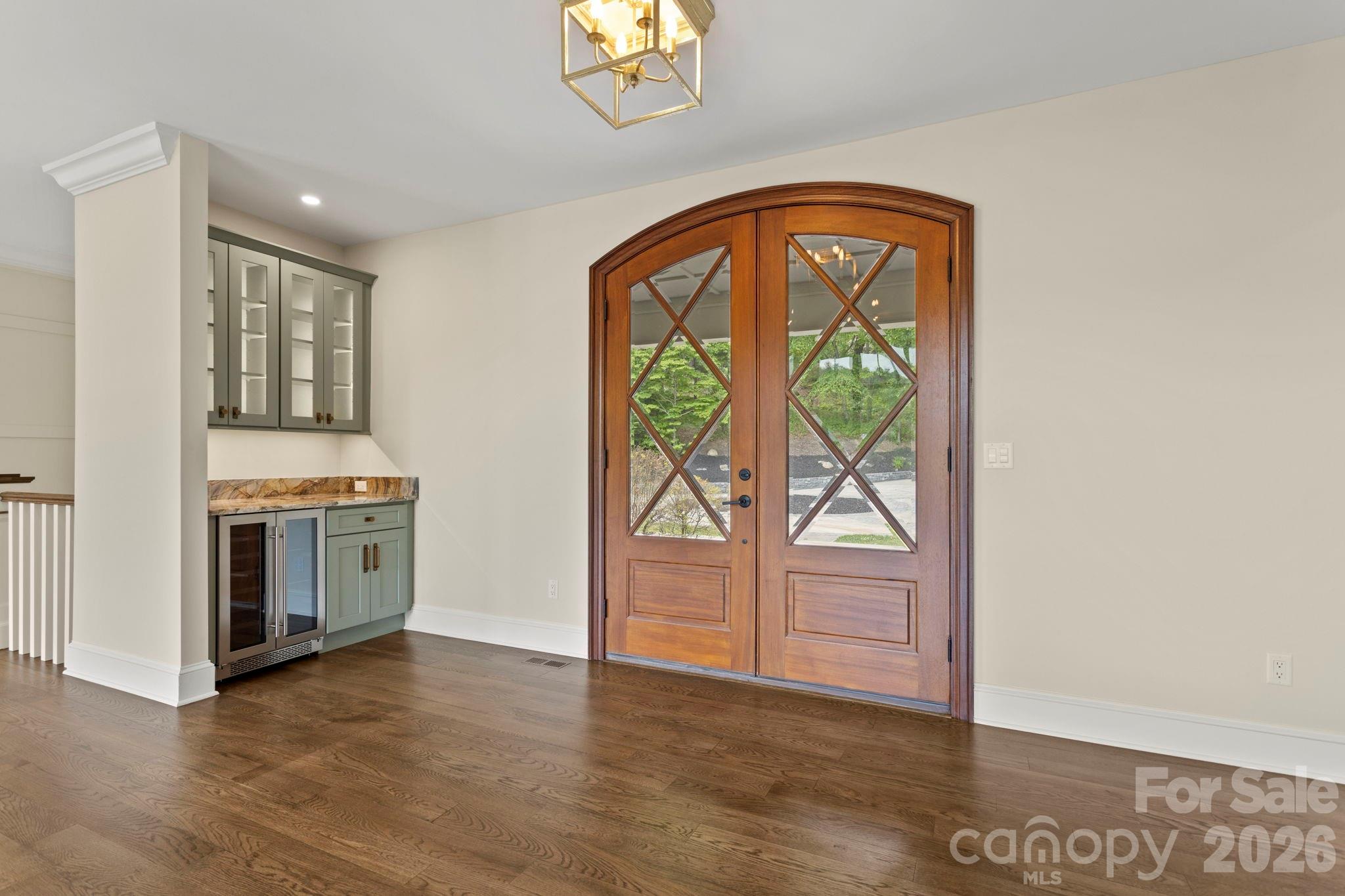 301 Winding Meadows Drive Property Photo 6