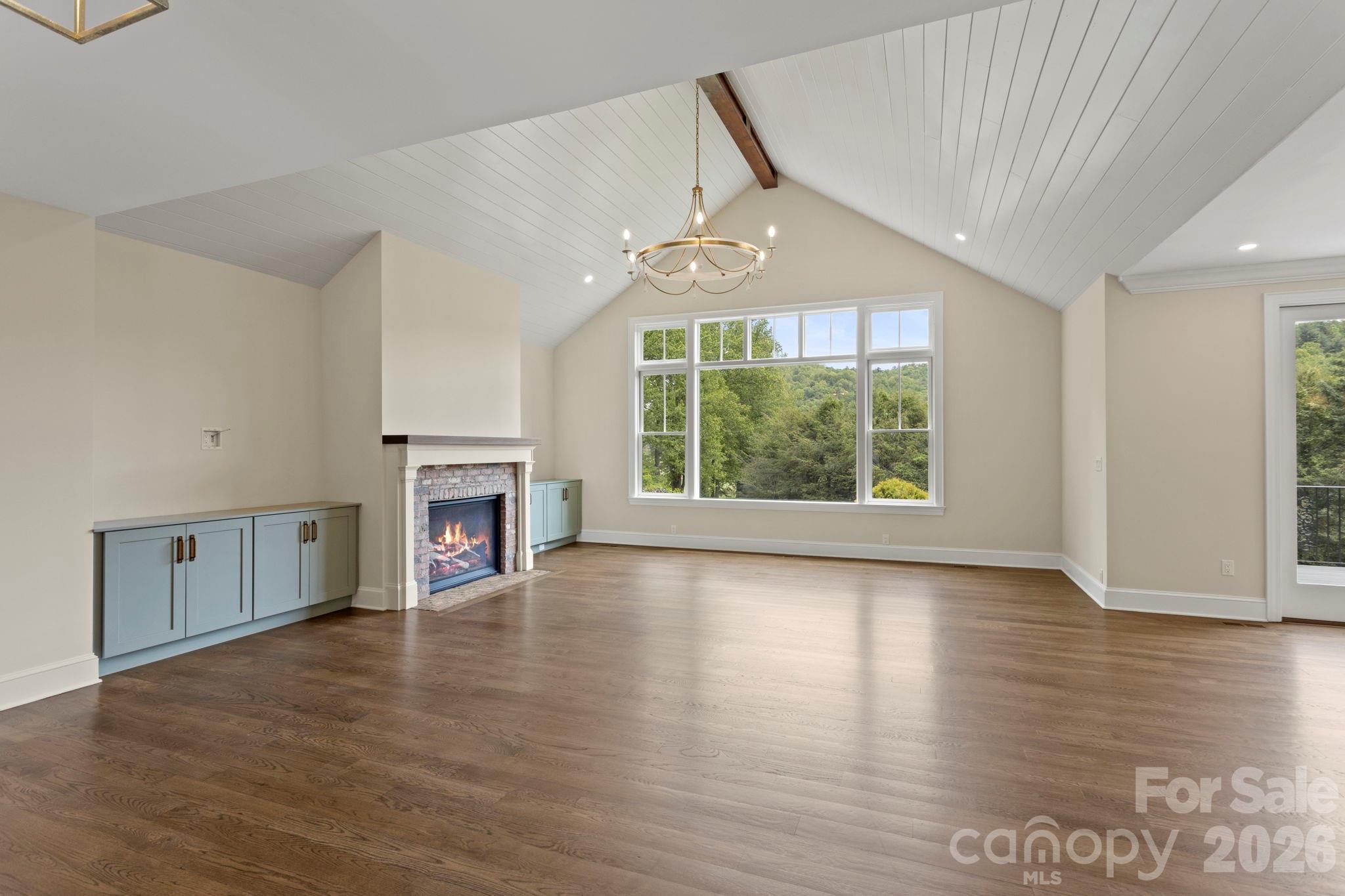 301 Winding Meadows Drive Property Photo 8