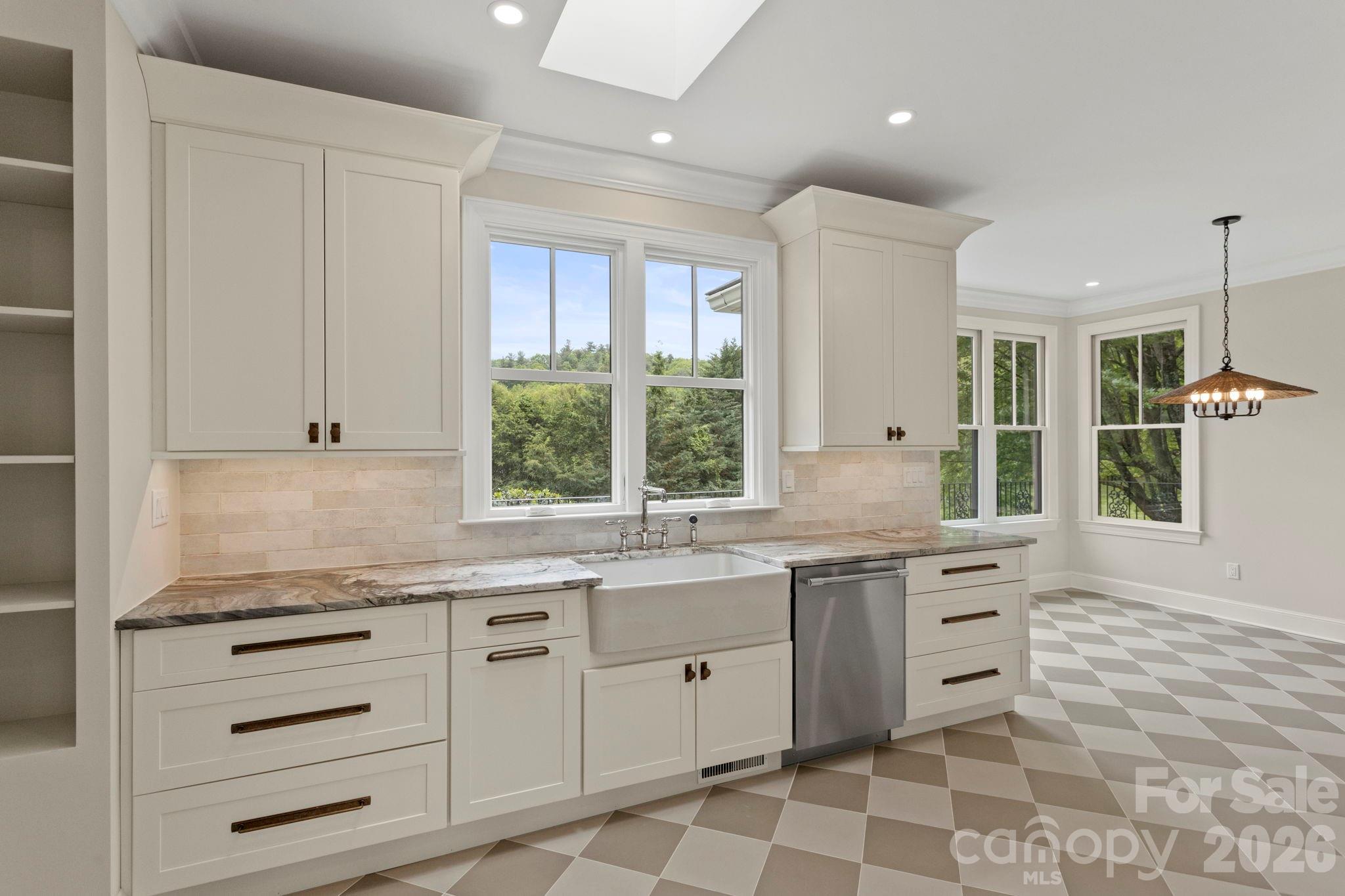 301 Winding Meadows Drive Property Photo 16