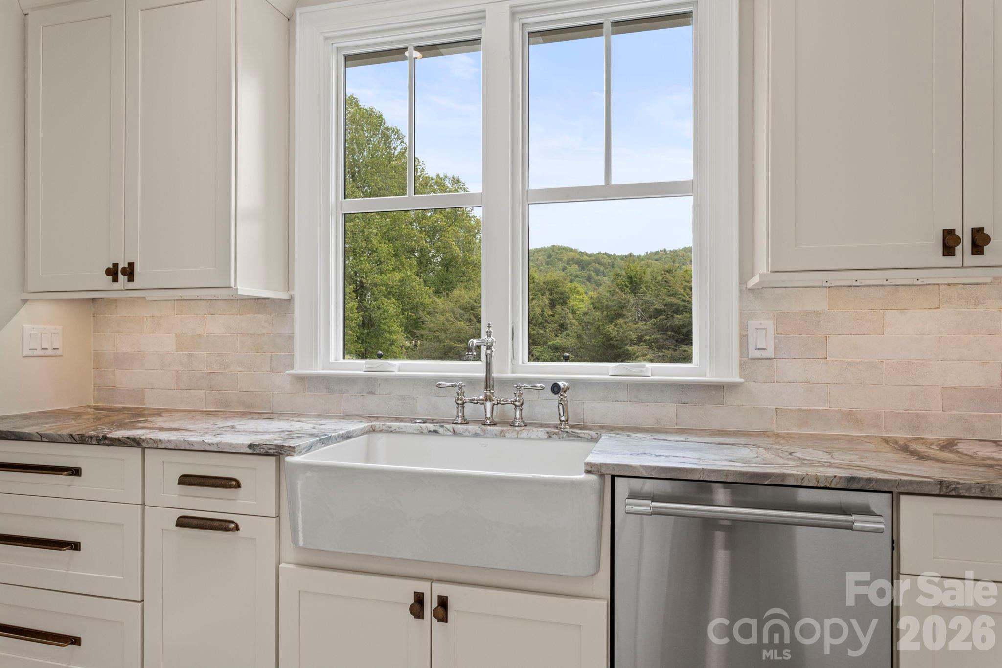 301 Winding Meadows Drive Property Photo 17