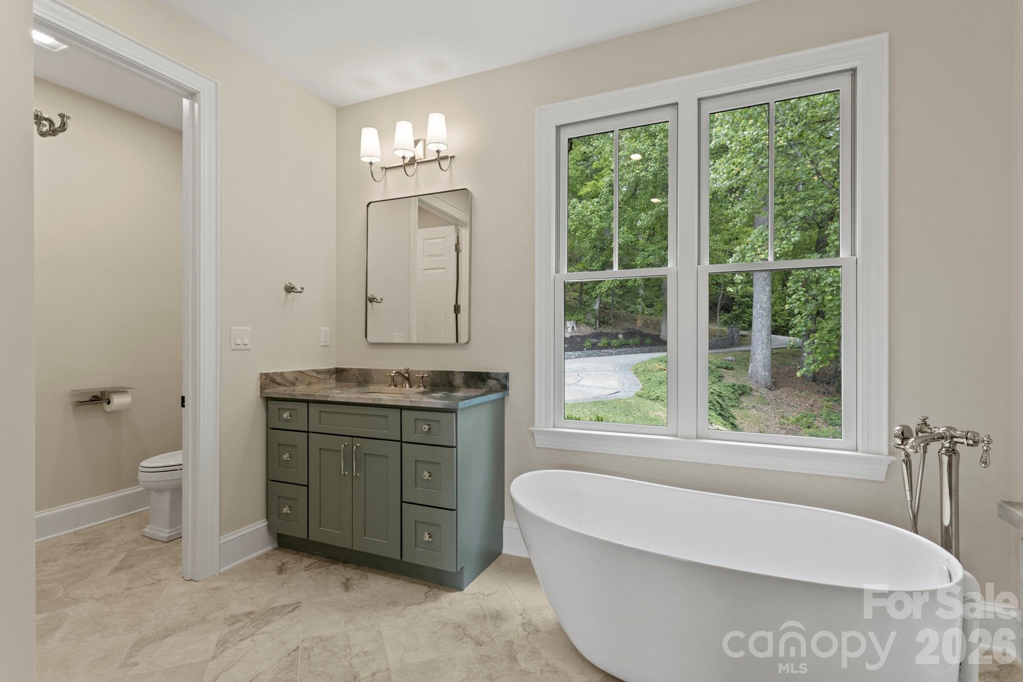 301 Winding Meadows Drive Property Photo 28