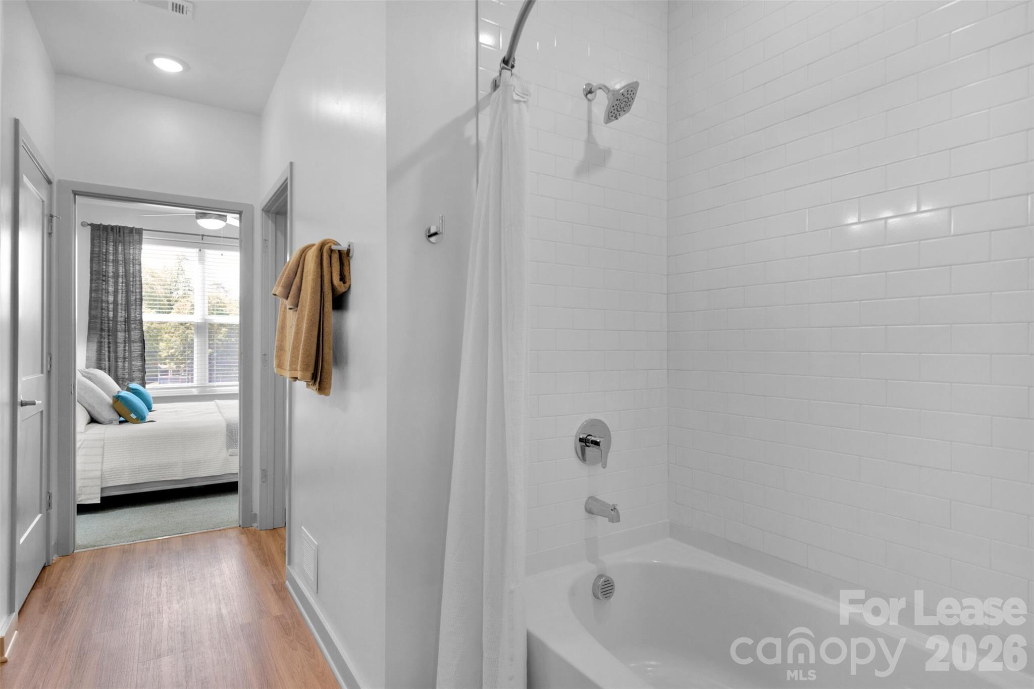 9821 Research Drive Alexandra Property Photo 39
