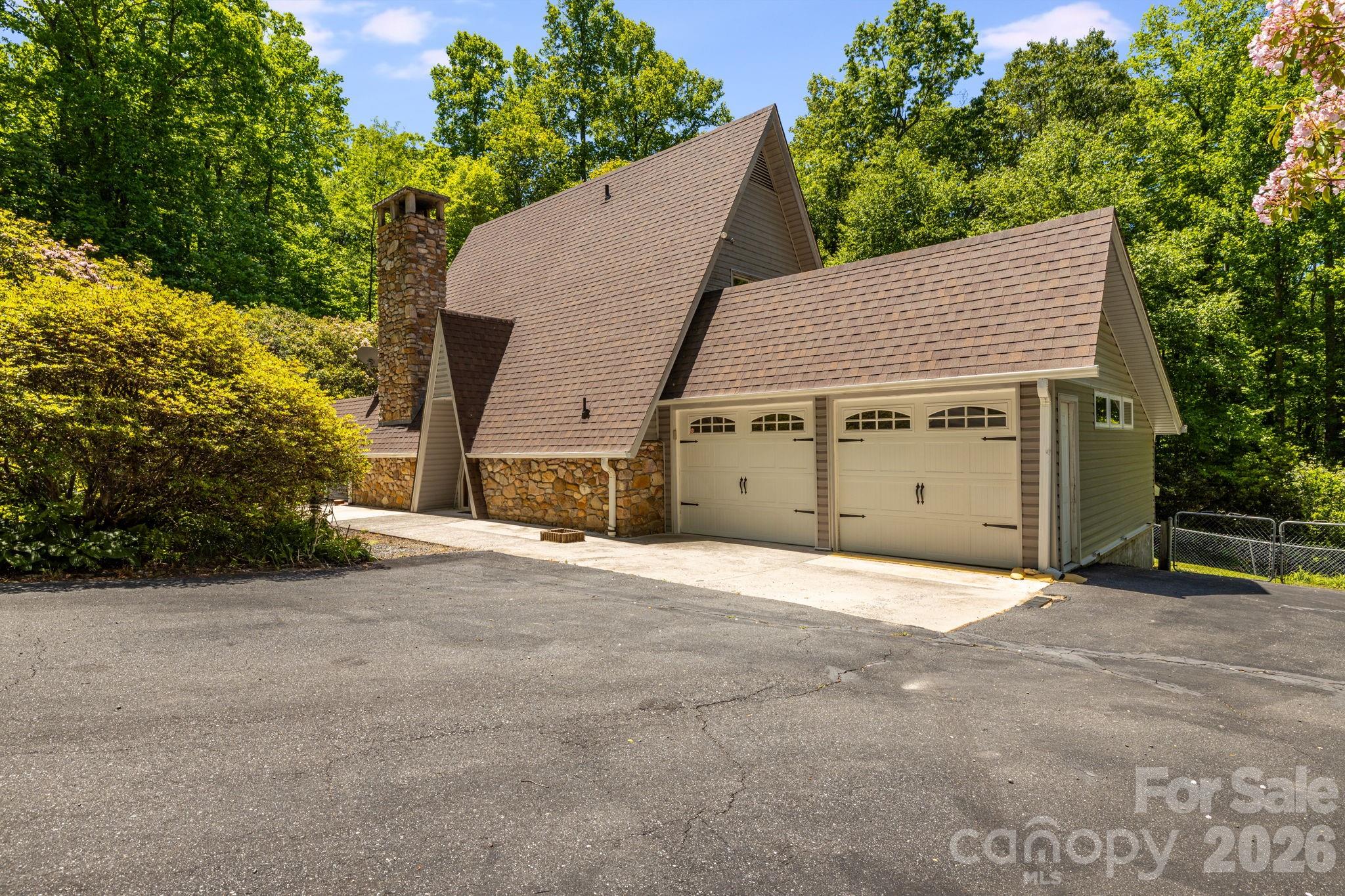45 Echo Hills Drive Property Photo 1