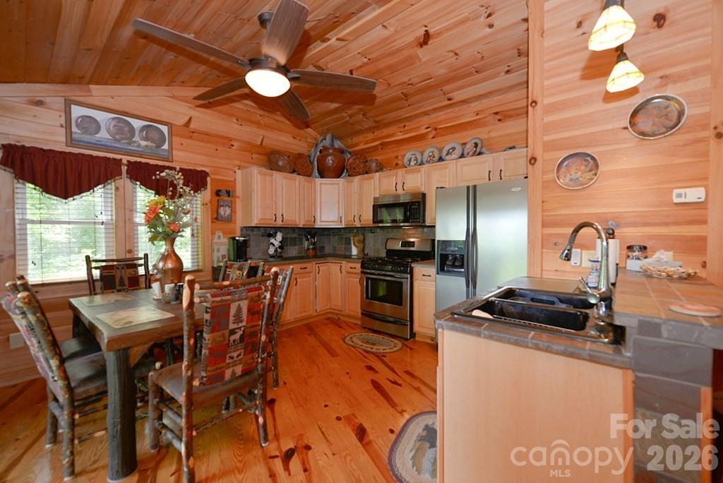 470 Bear Ridge Road Property Photo 15