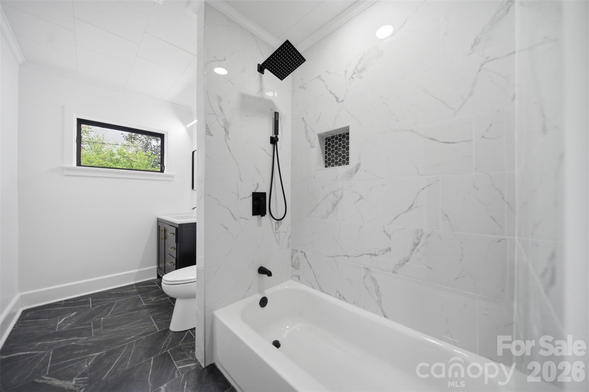 907 Amelia Street Property Photo 17