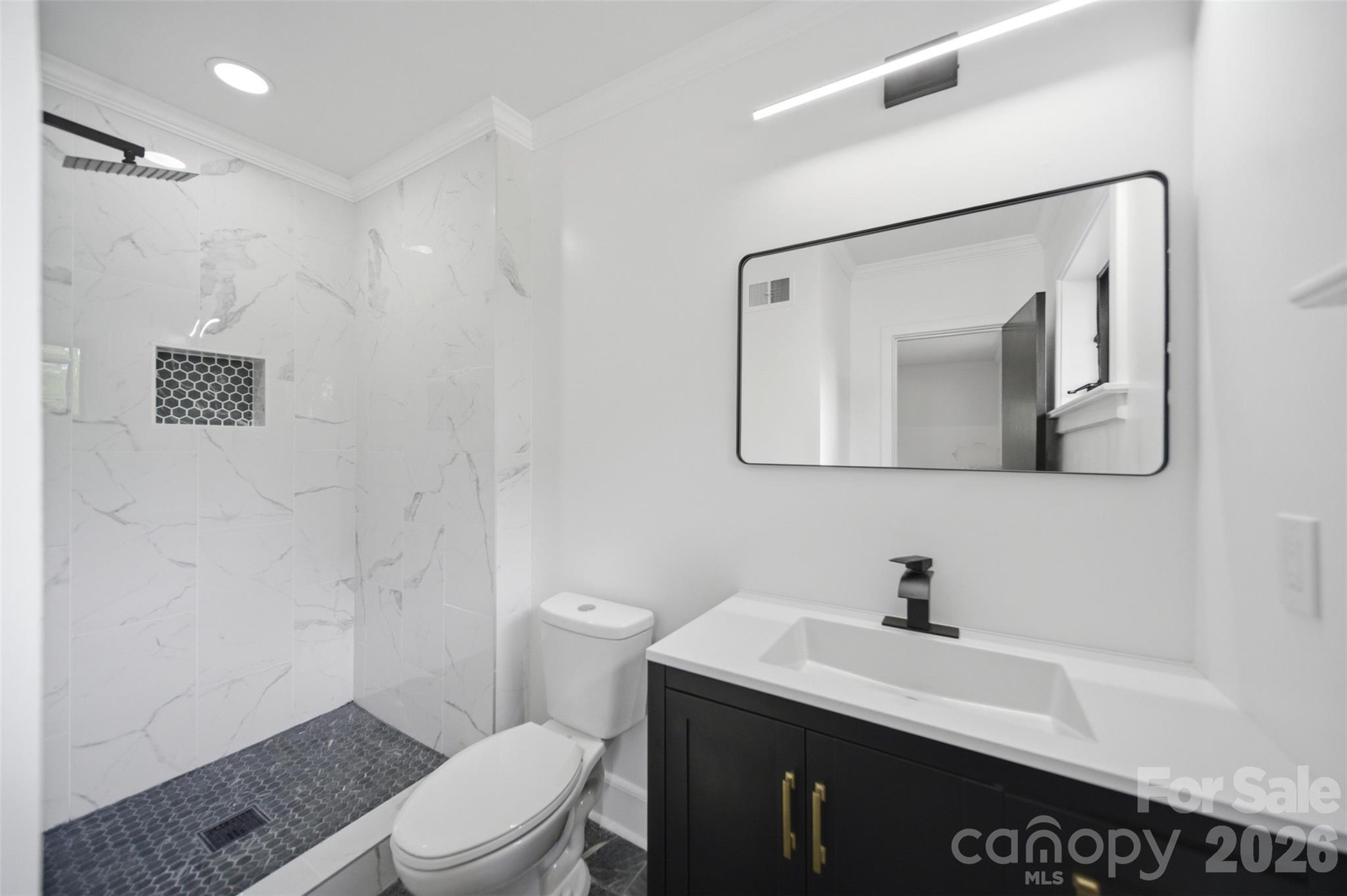 907 Amelia Street Property Photo 25