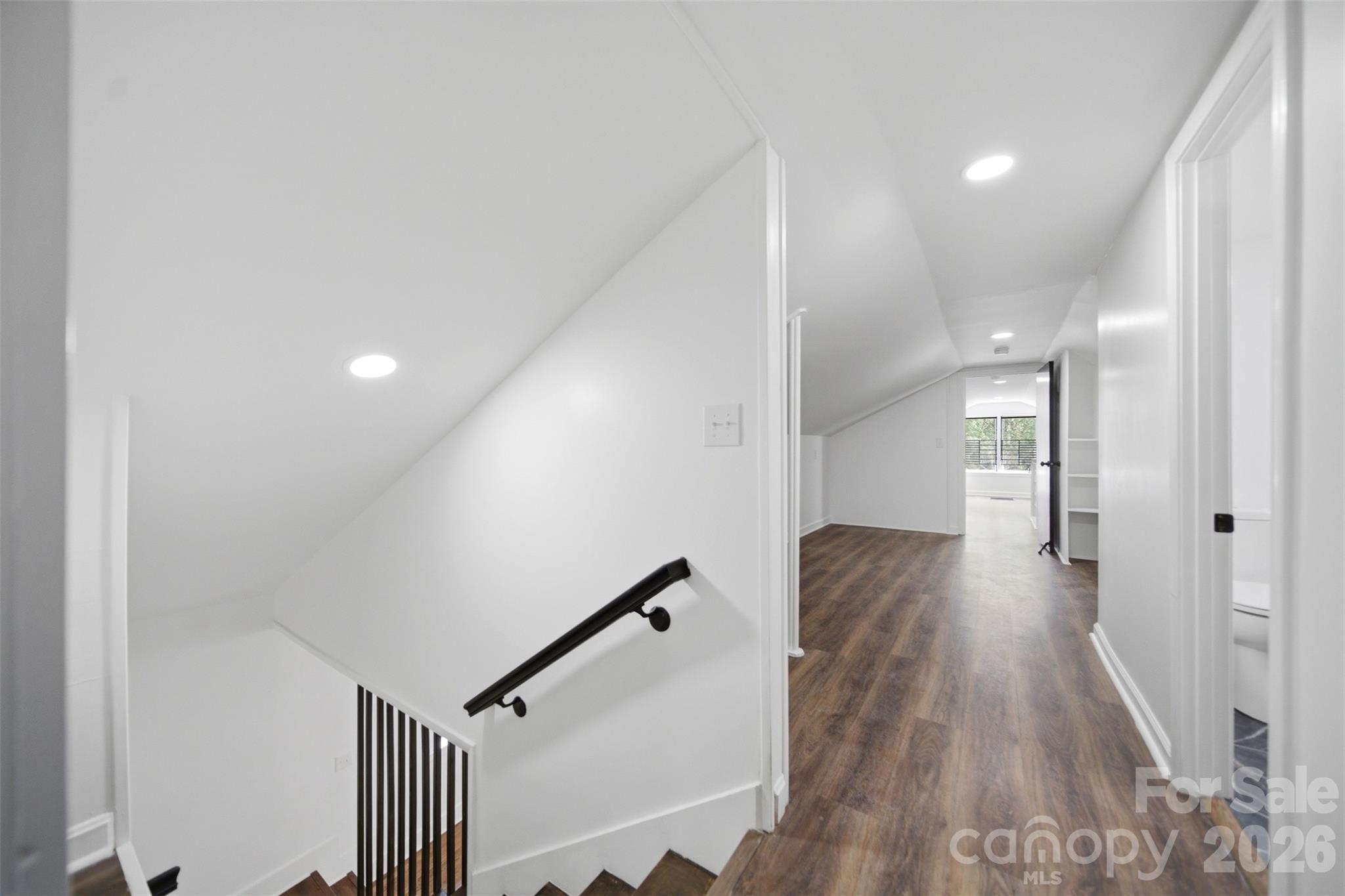 907 Amelia Street Property Photo 27